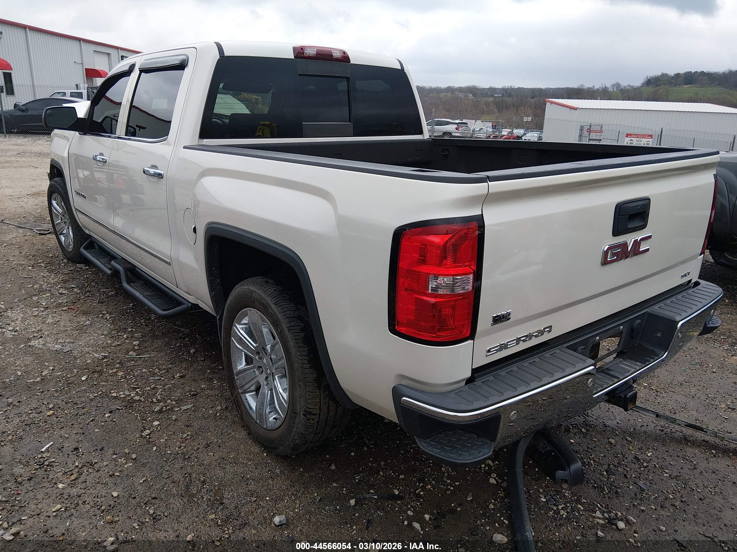 GMC SIERRA image 3