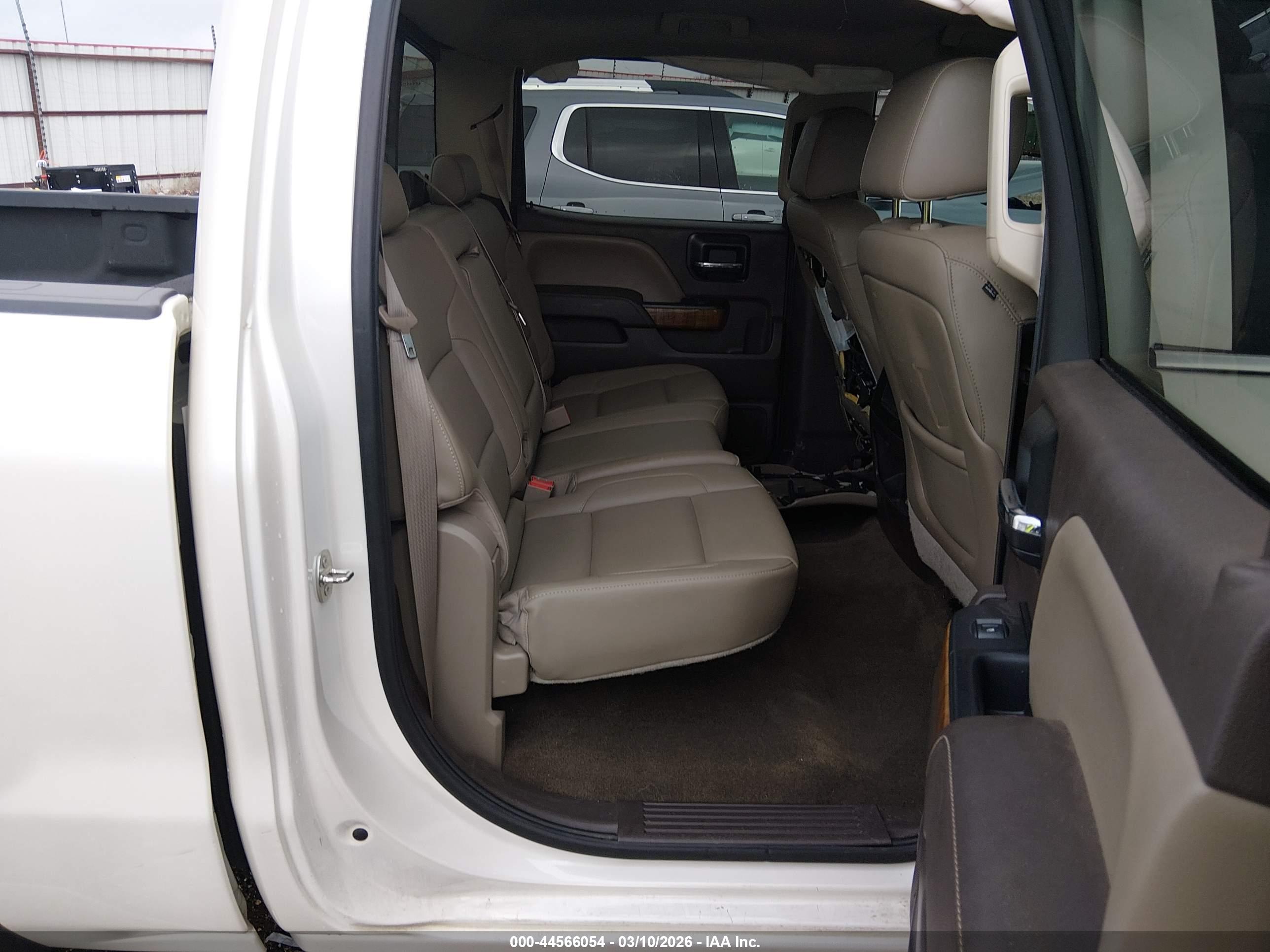GMC SIERRA image 8