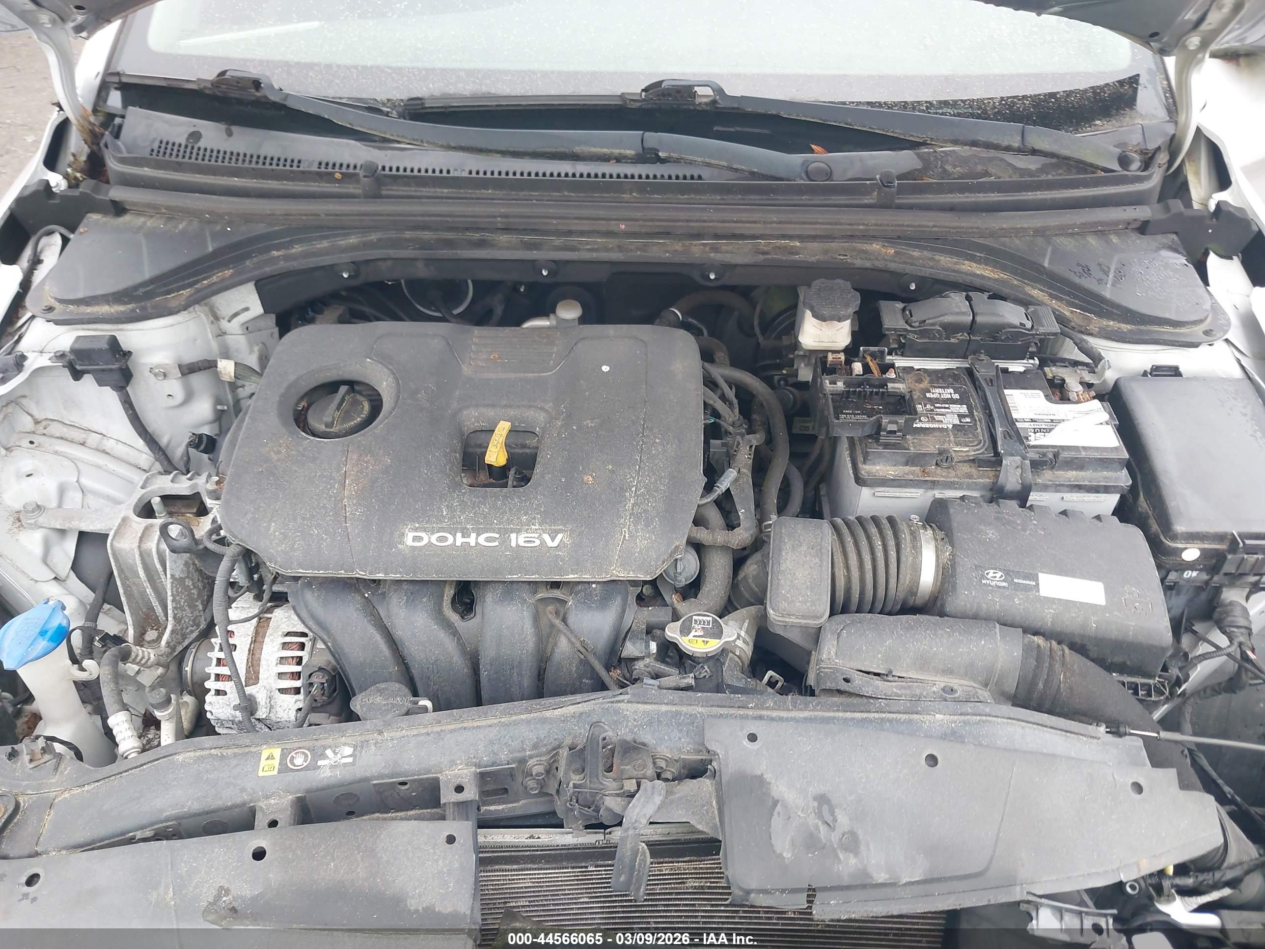 HYUNDAI ELANTRA image 10