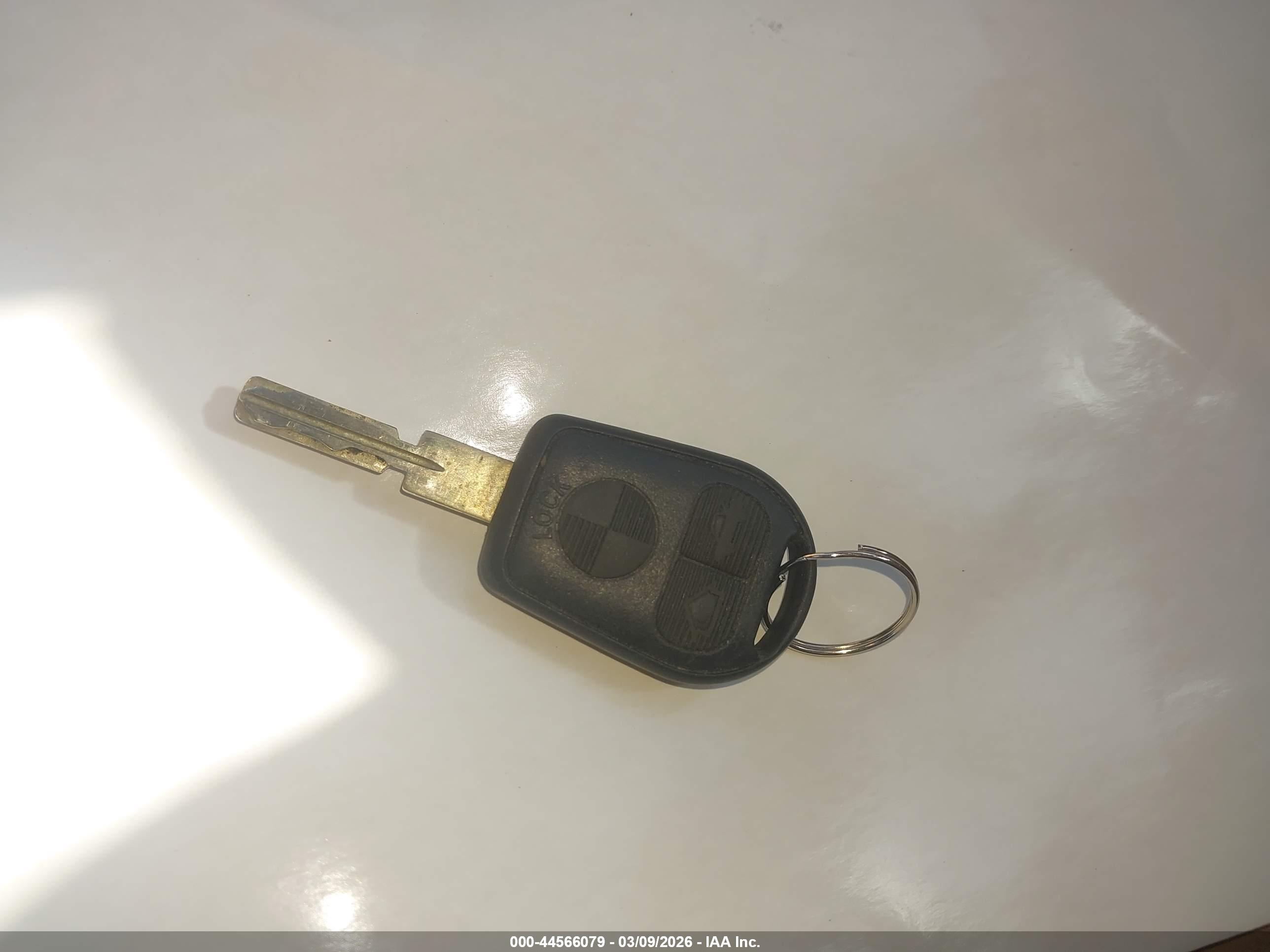 BMW 528I image 11