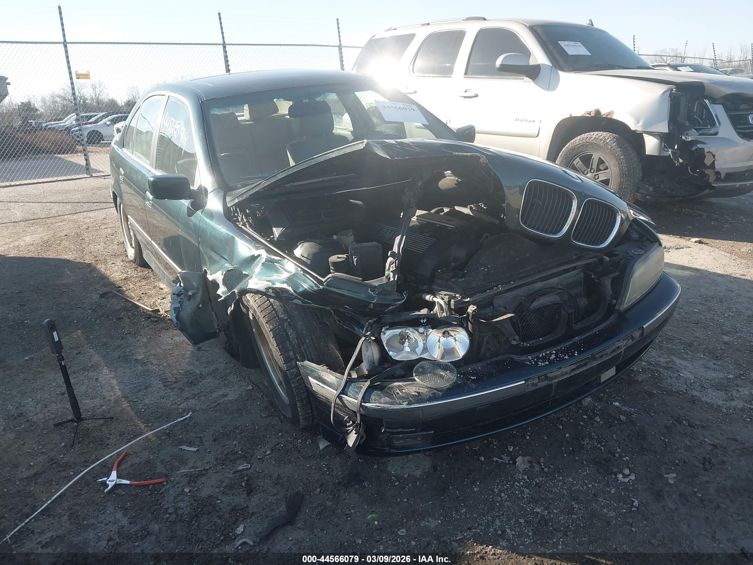 BMW 528I image 6