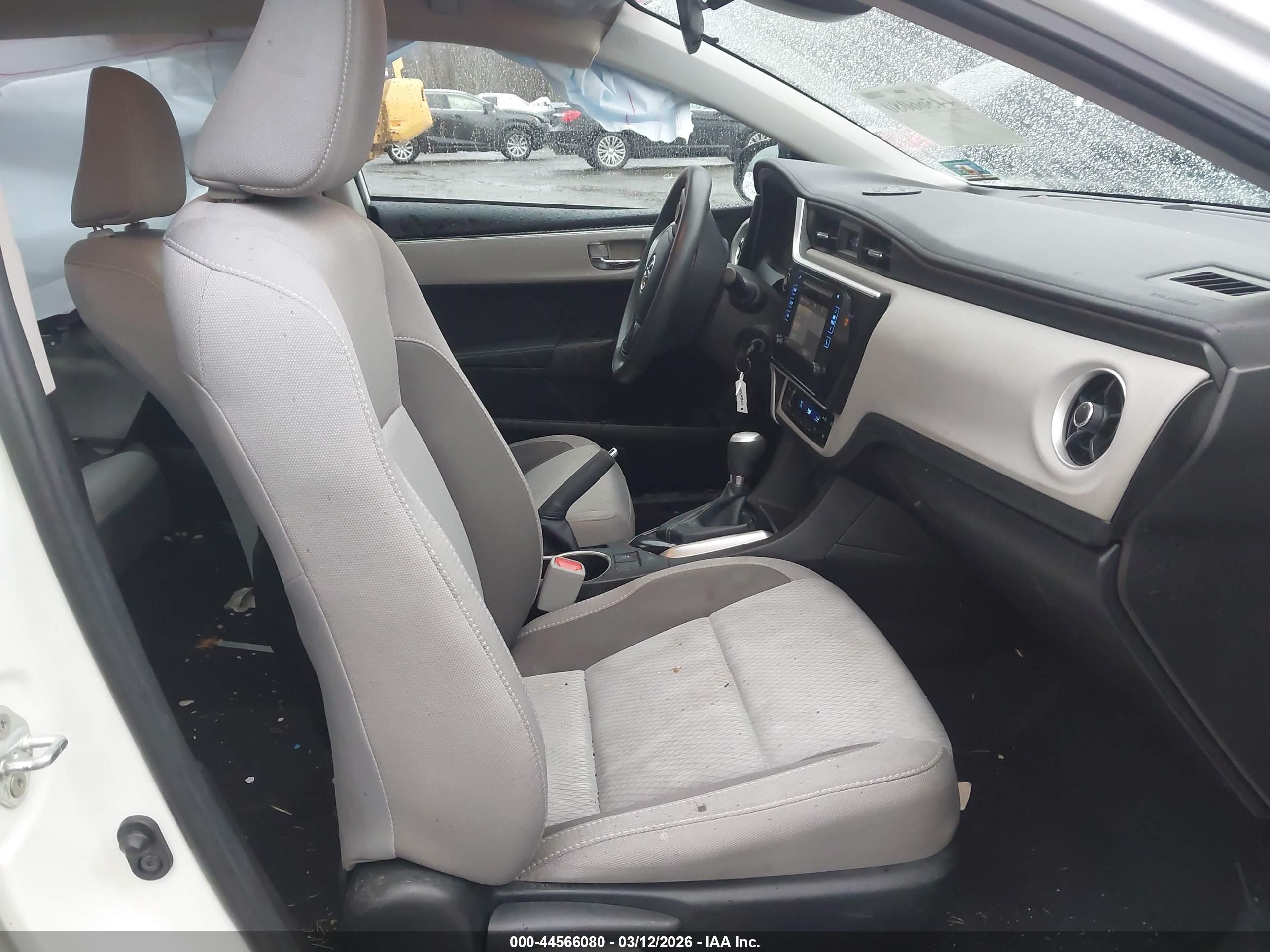 TOYOTA COROLLA image 5