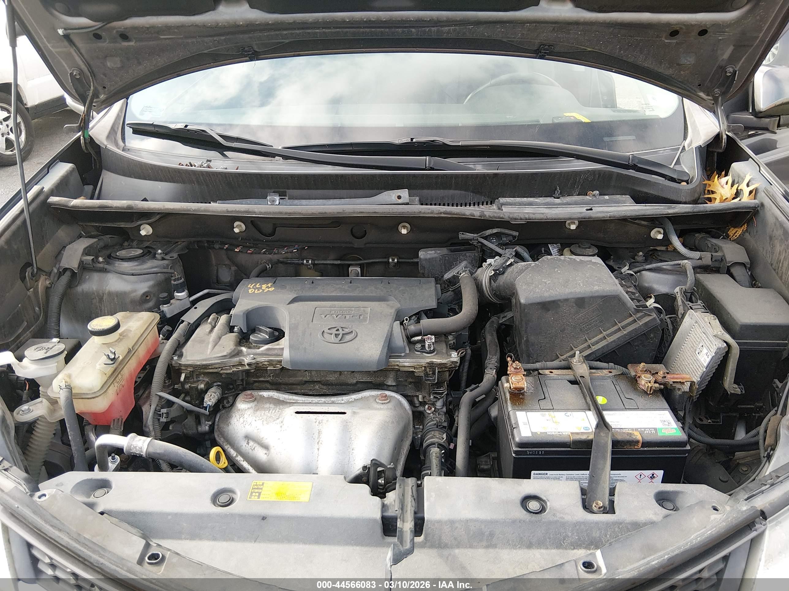 TOYOTA RAV4 image 10