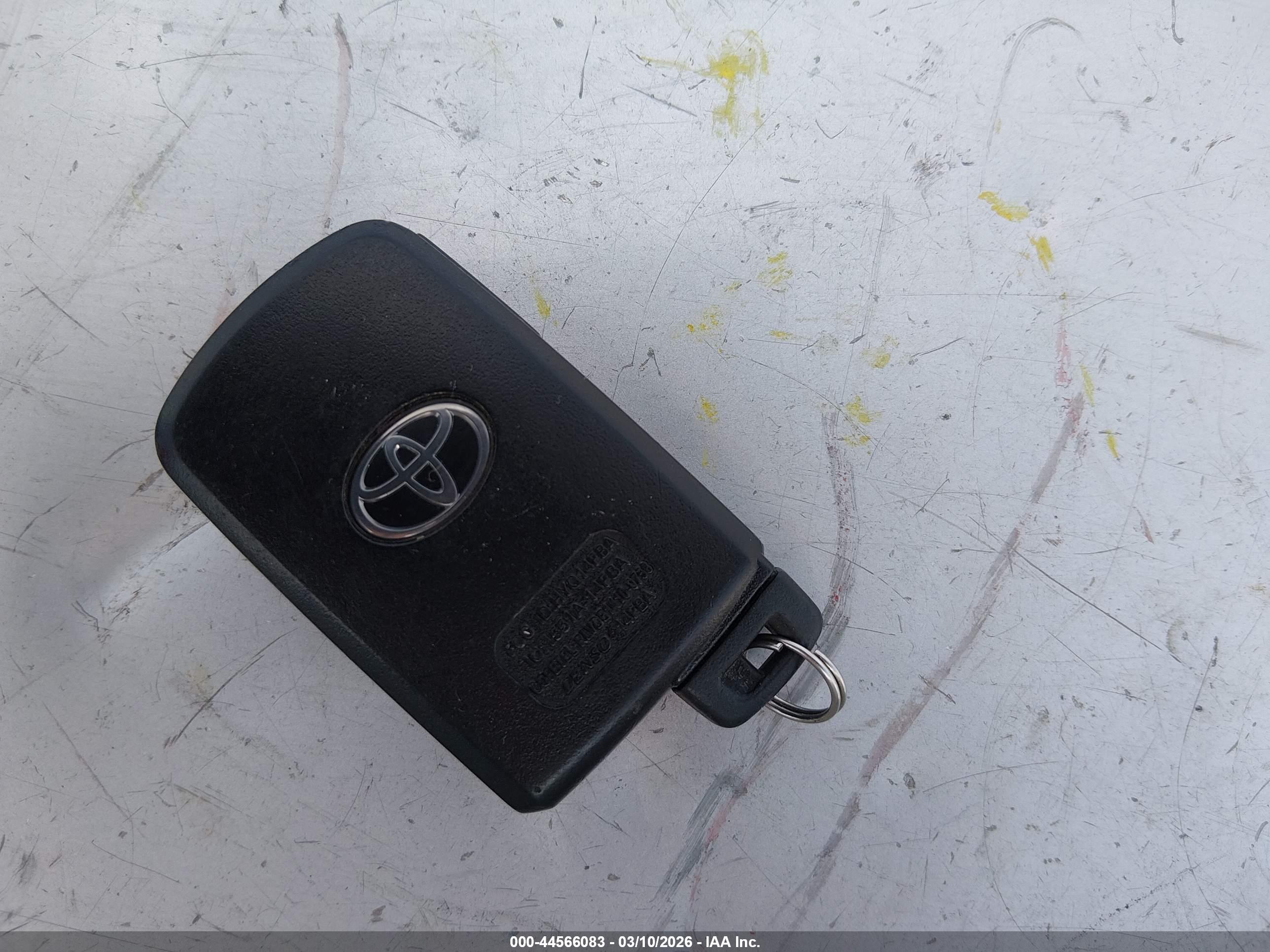 TOYOTA RAV4 image 11
