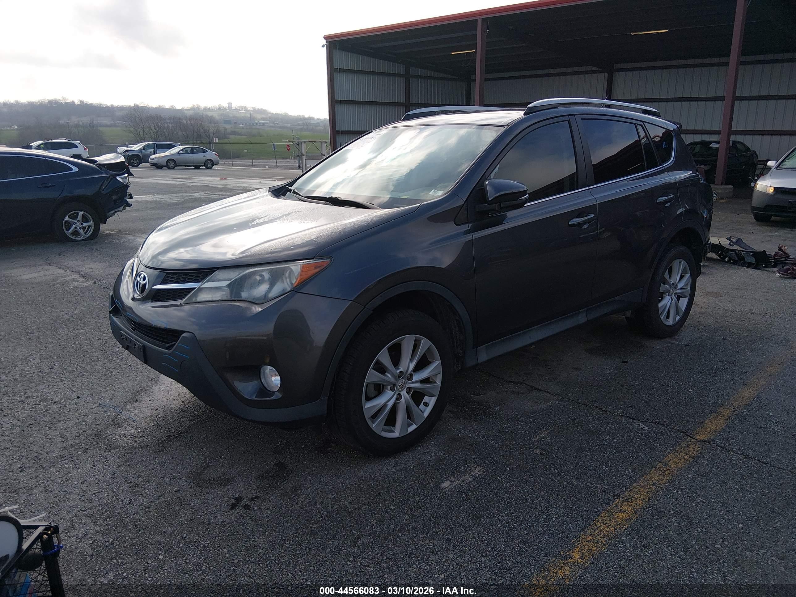 TOYOTA RAV4 image 2