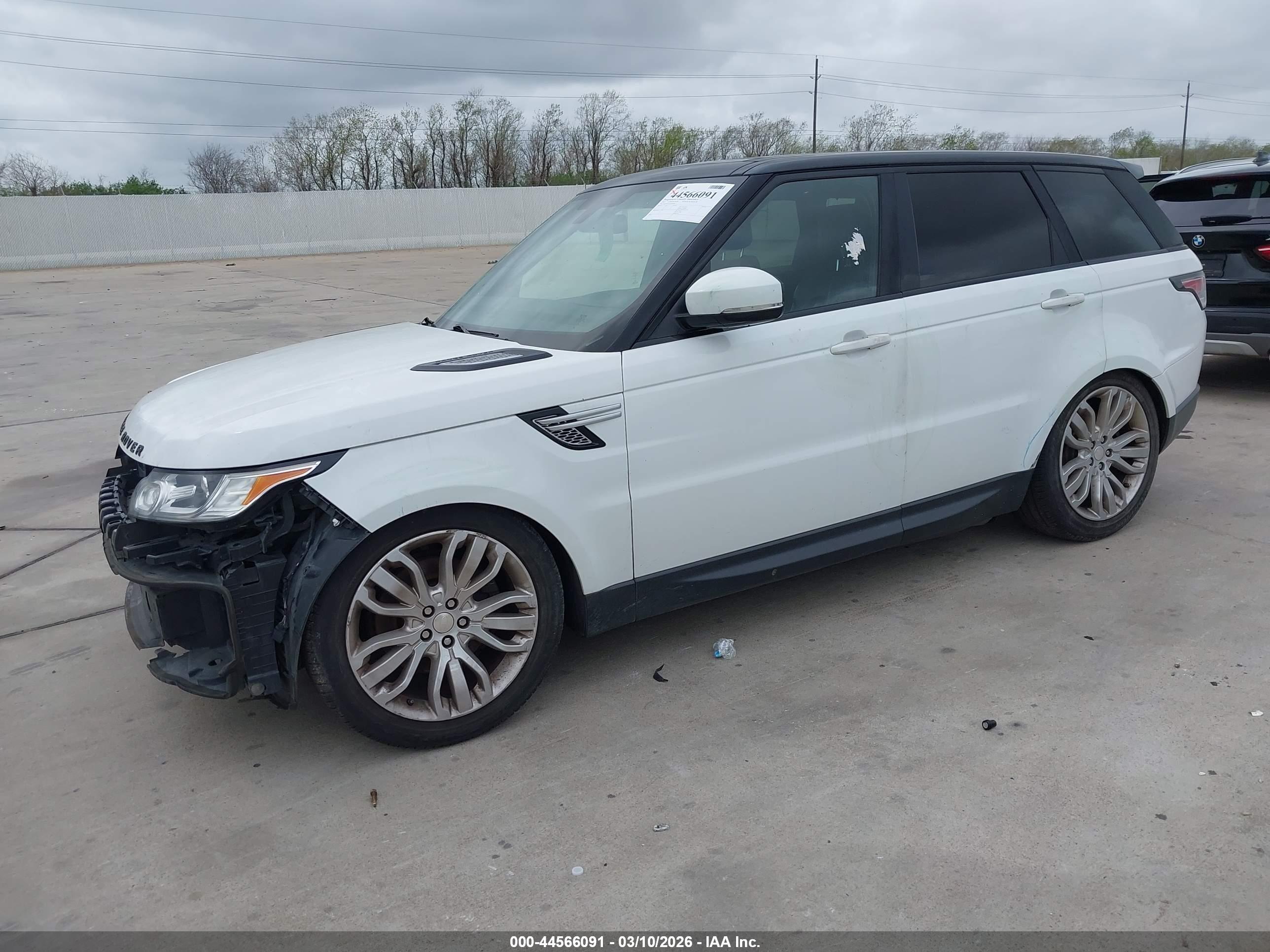 LAND ROVER image 2