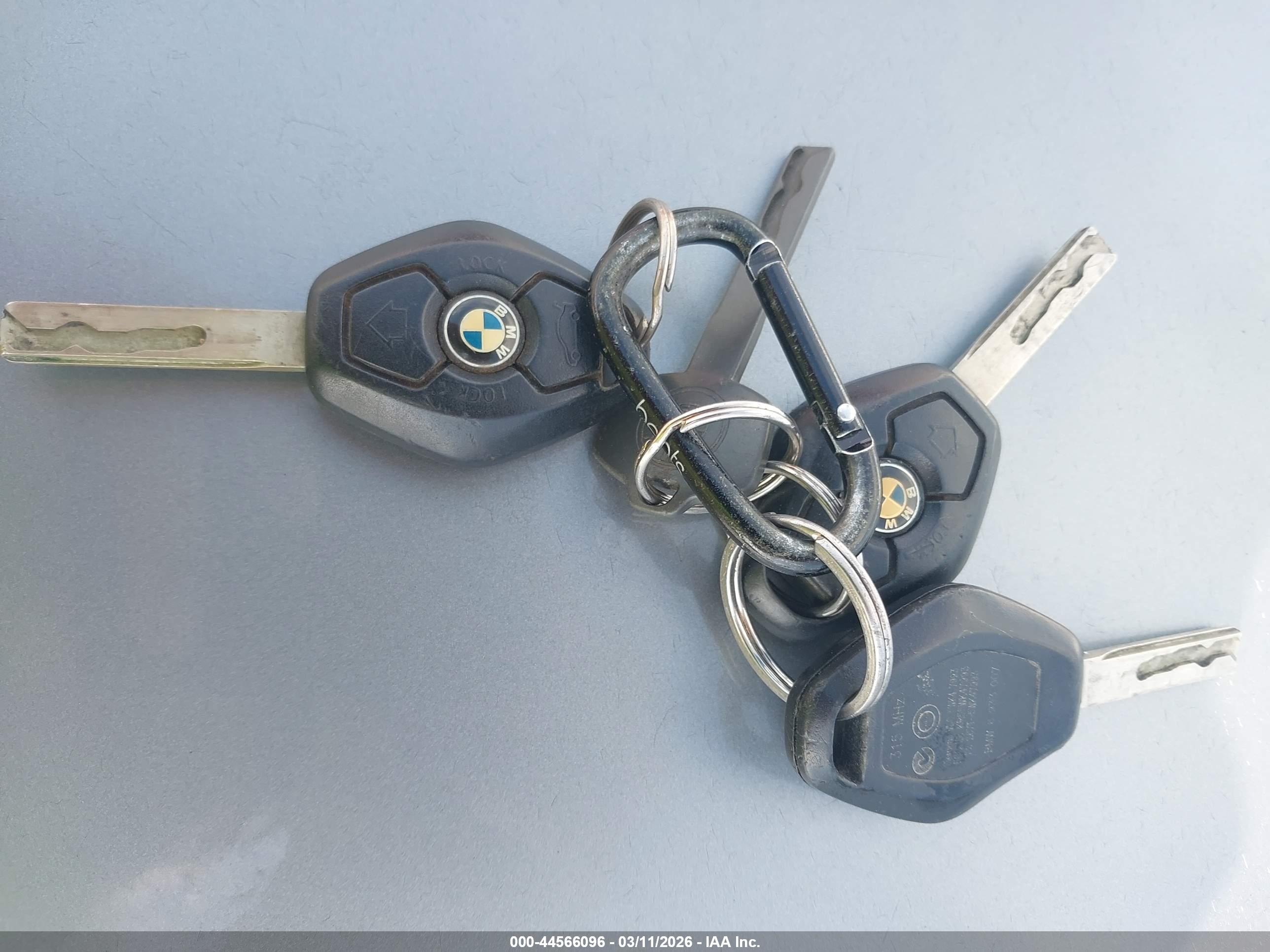 BMW 525I image 11