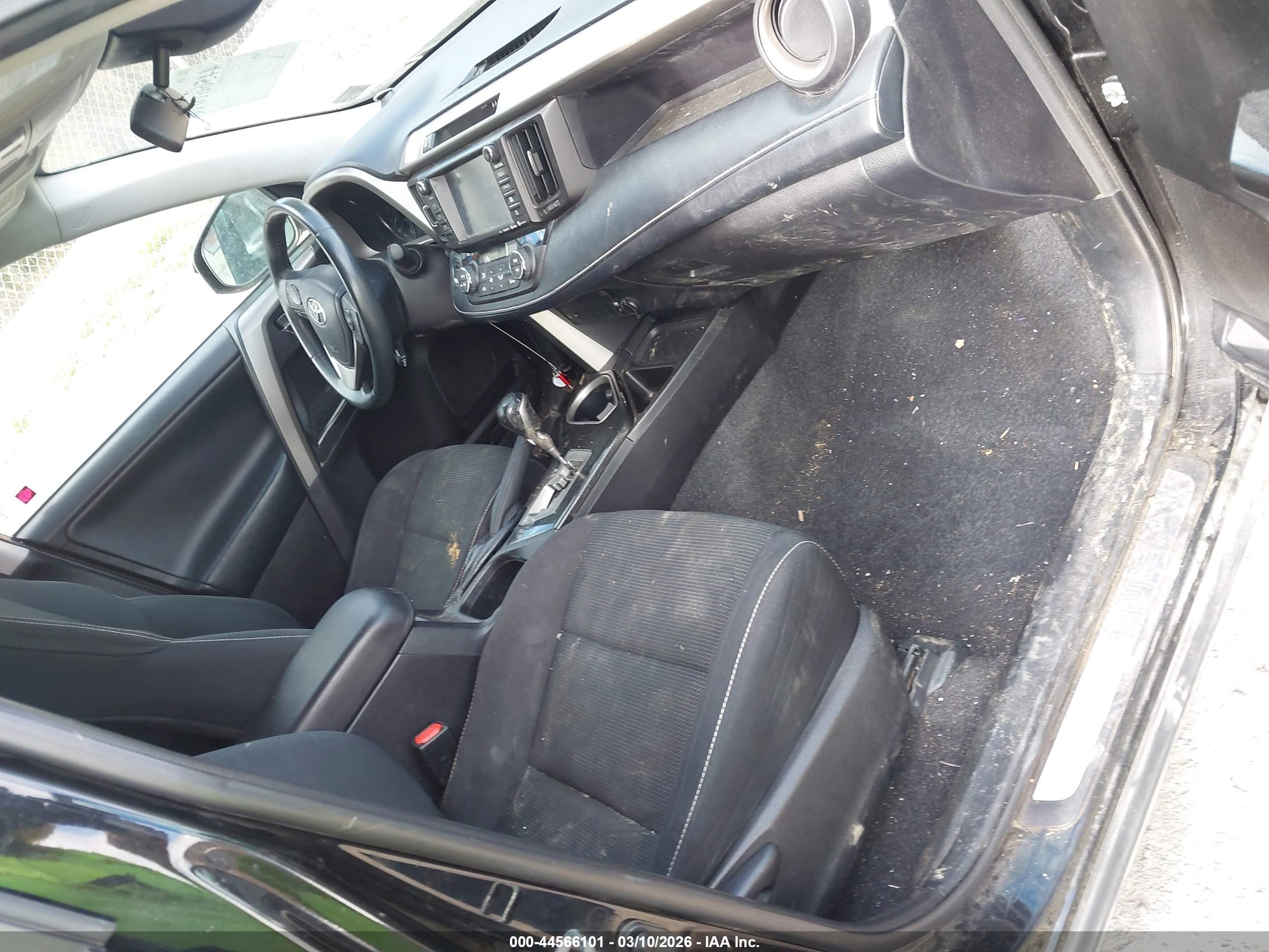 TOYOTA RAV4 image 5