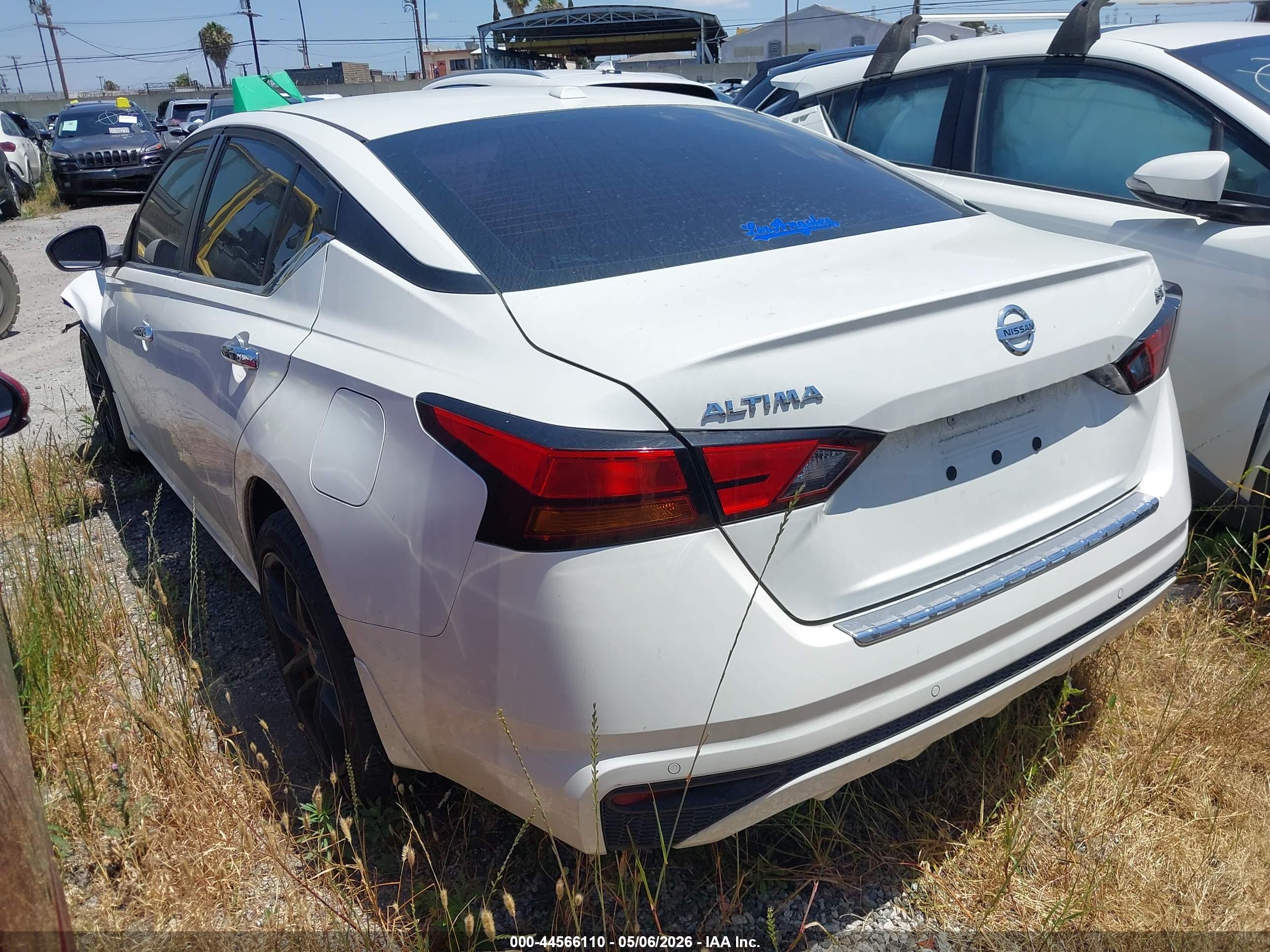 NISSAN ALTIMA image 3