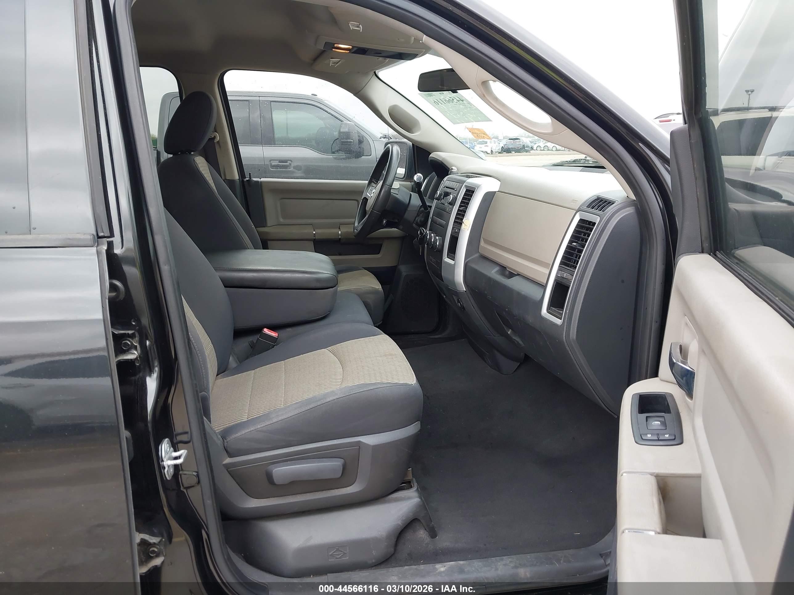 DODGE RAM image 5
