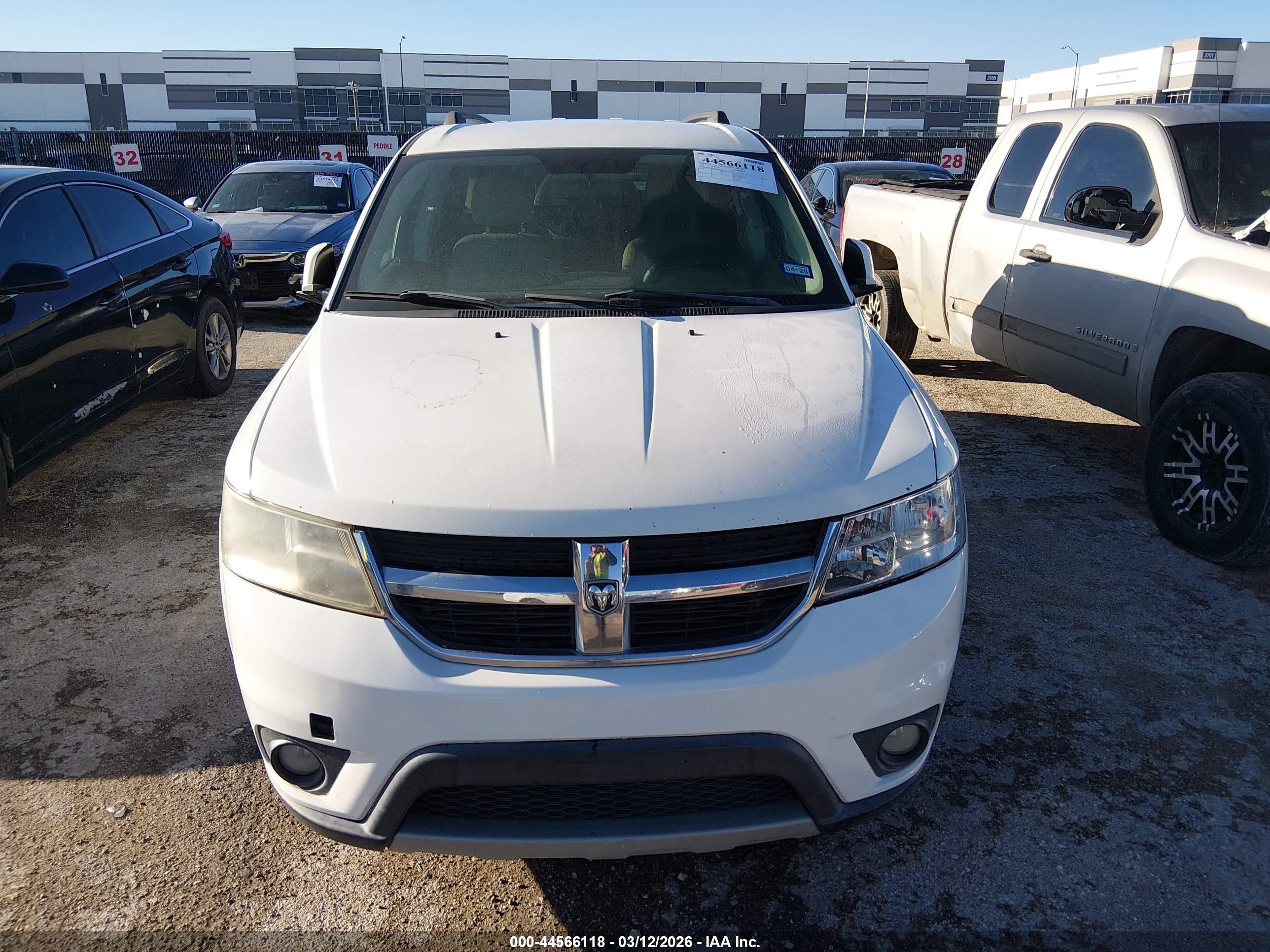 DODGE JOURNEY image 6