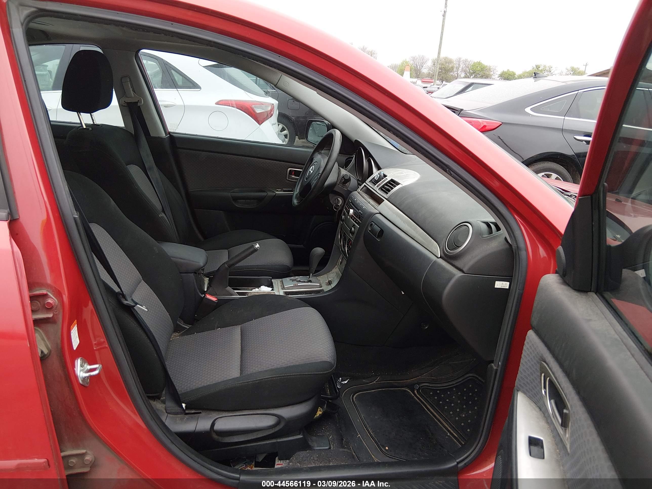 MAZDA MAZDA3 image 5
