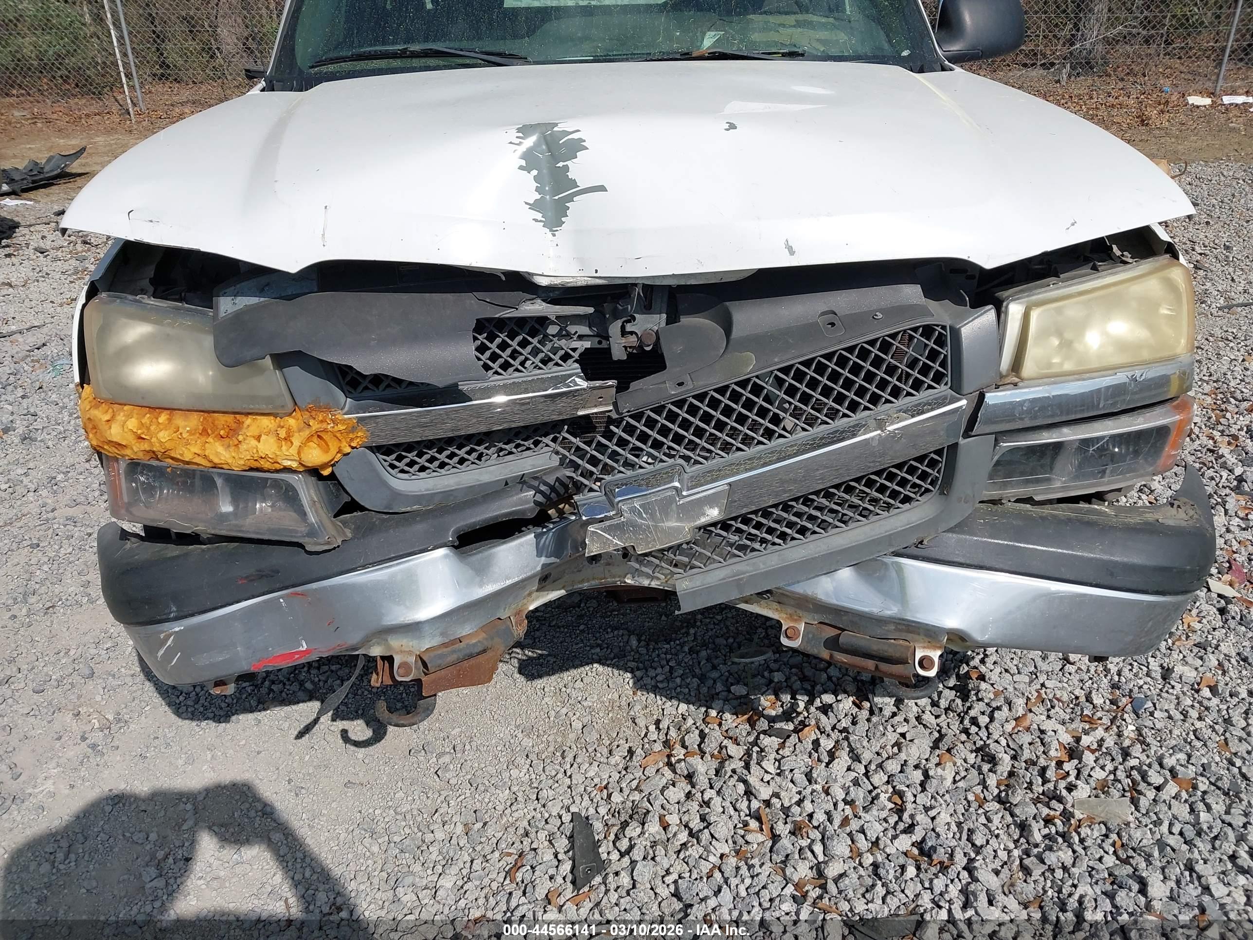 CHEVROLET SILVERADO image 6