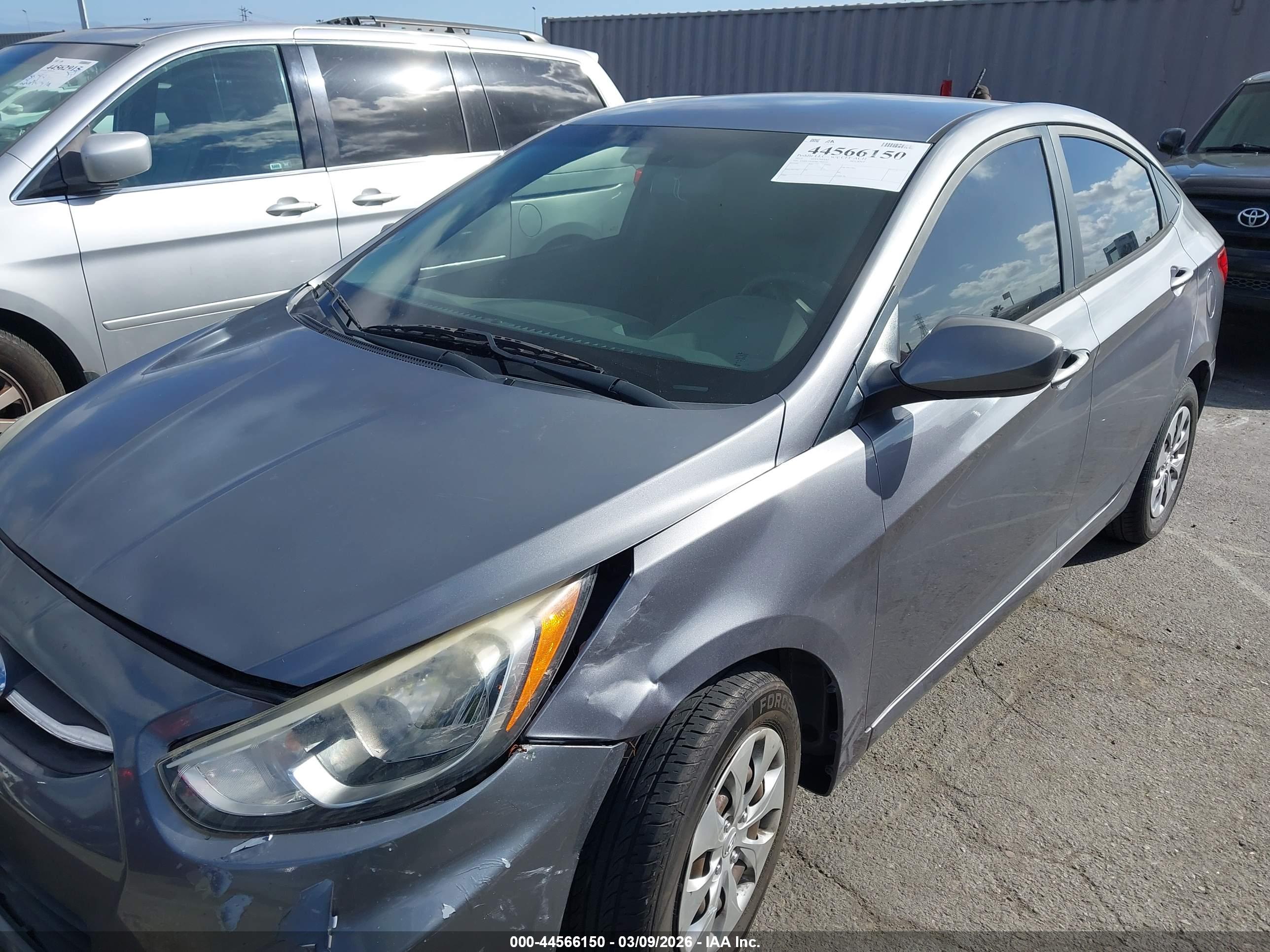 HYUNDAI ACCENT image 6