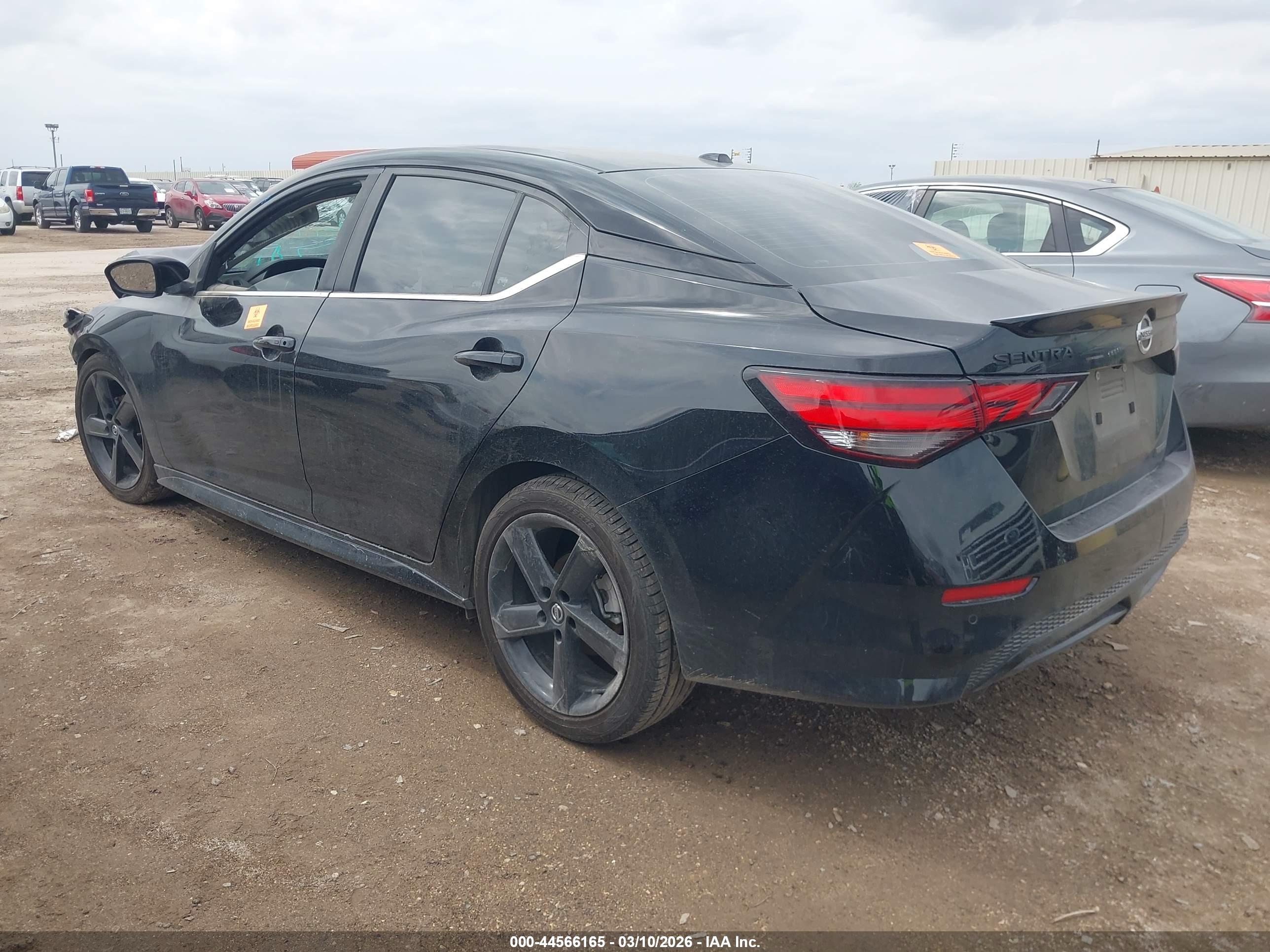 NISSAN SENTRA image 3