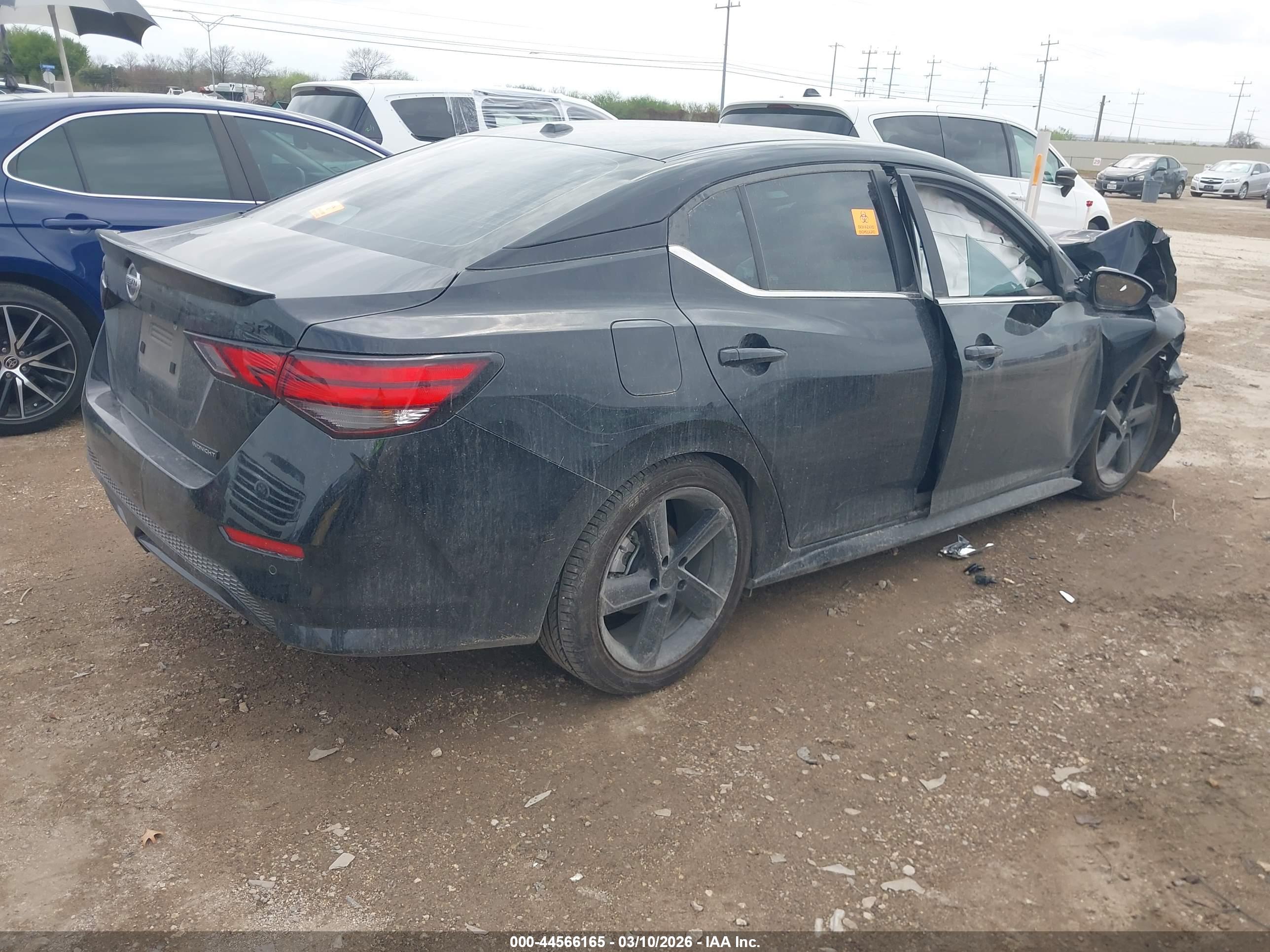 NISSAN SENTRA image 4