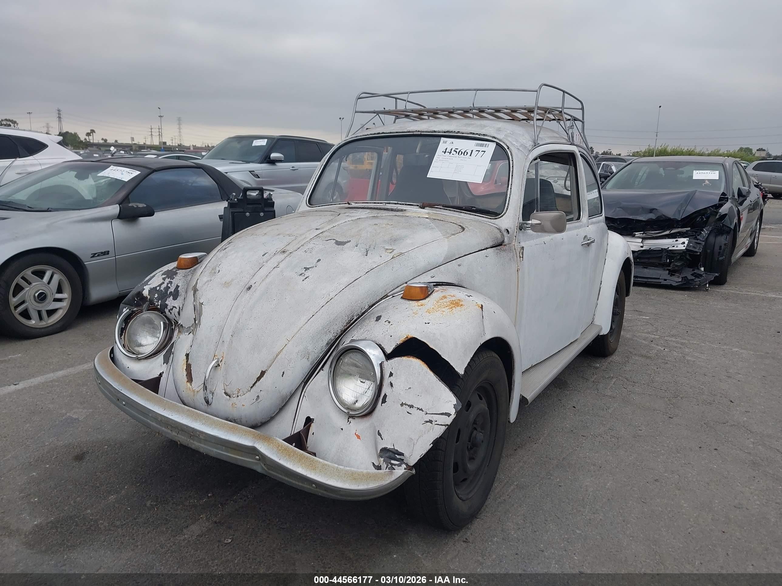 VOLKSWAGEN BEETLE image 2