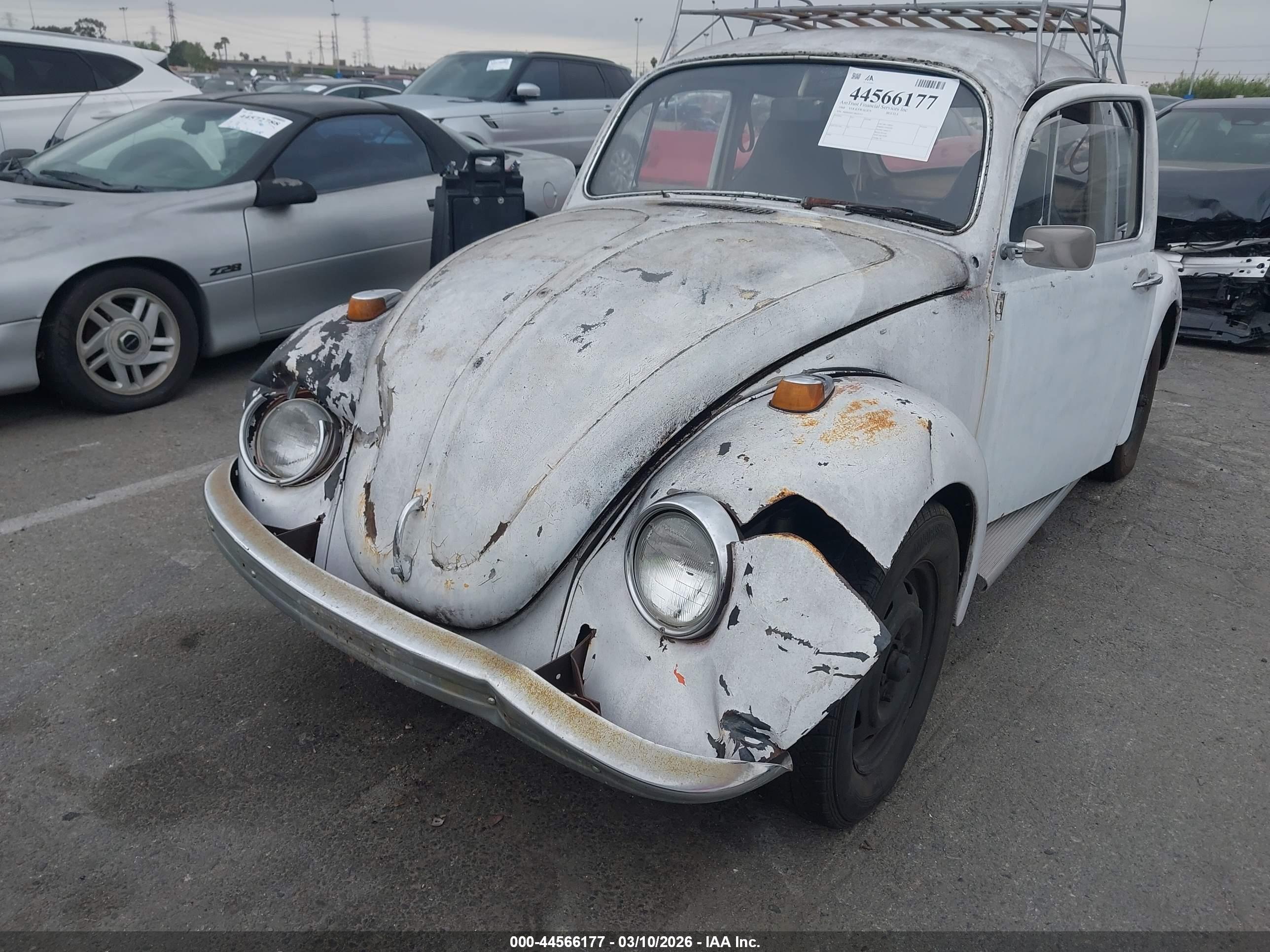VOLKSWAGEN BEETLE image 6