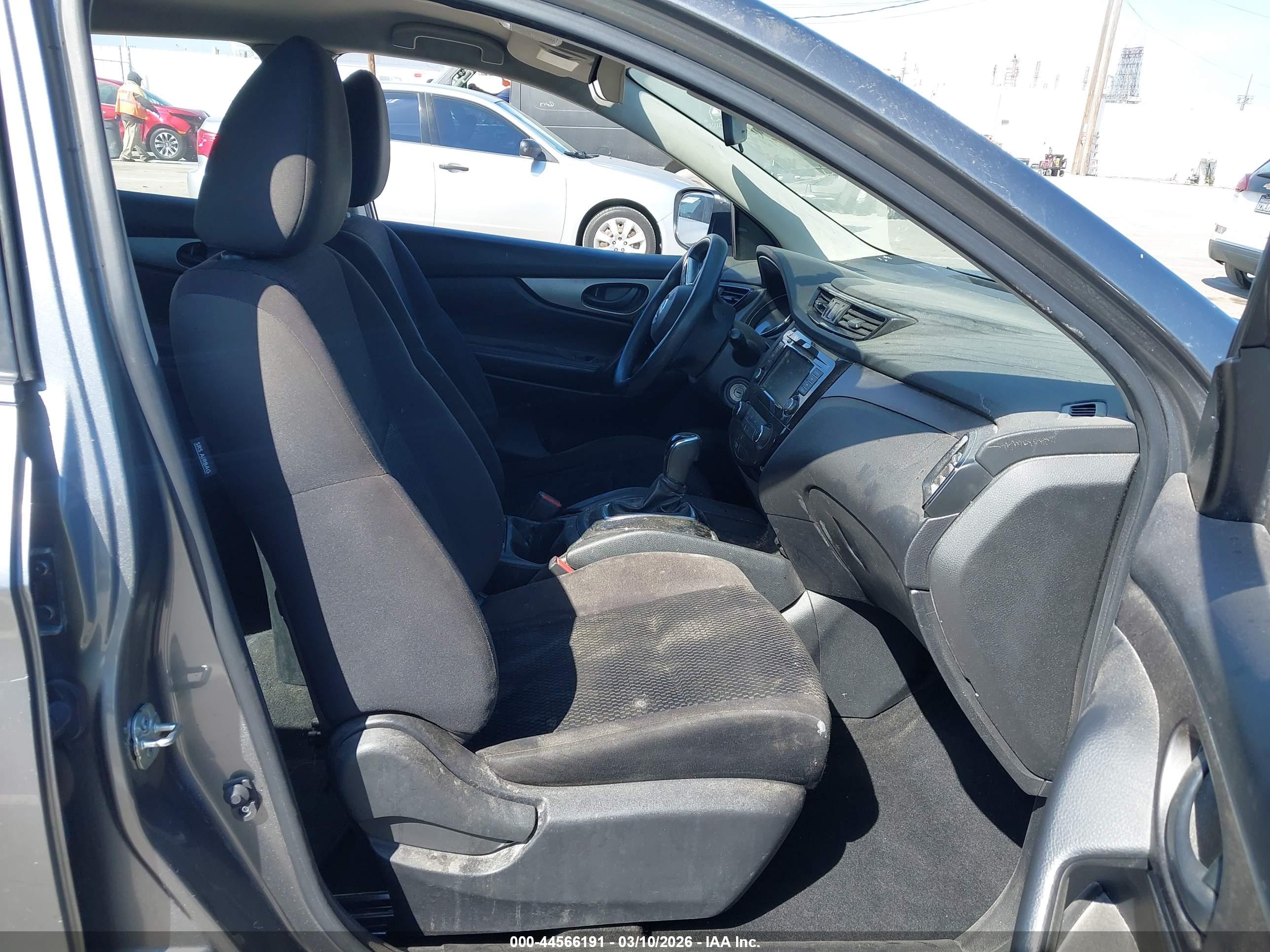 NISSAN ROGUE image 5