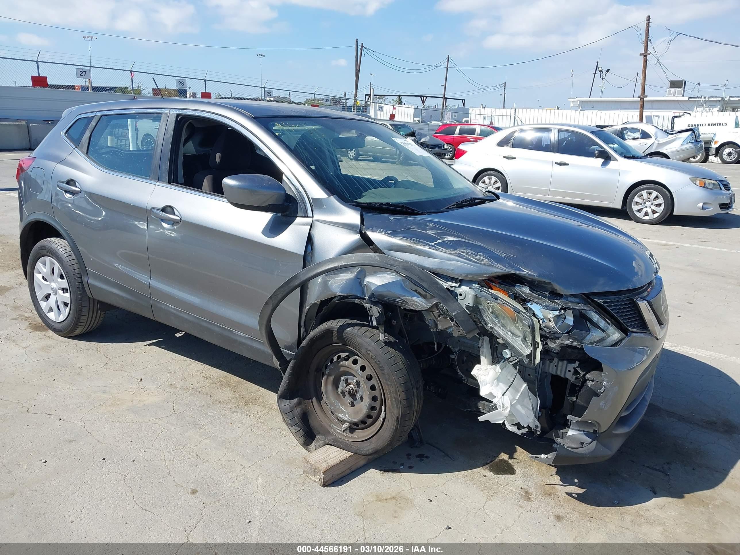 NISSAN ROGUE image 6