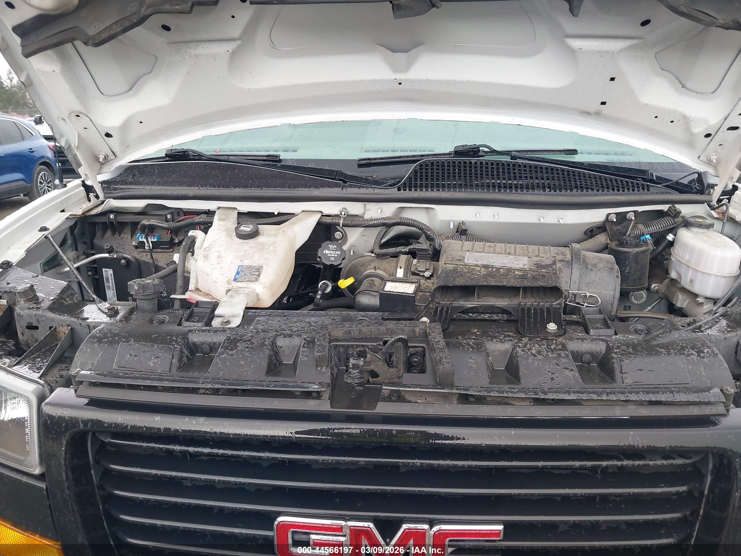 GMC SAVANA image 10