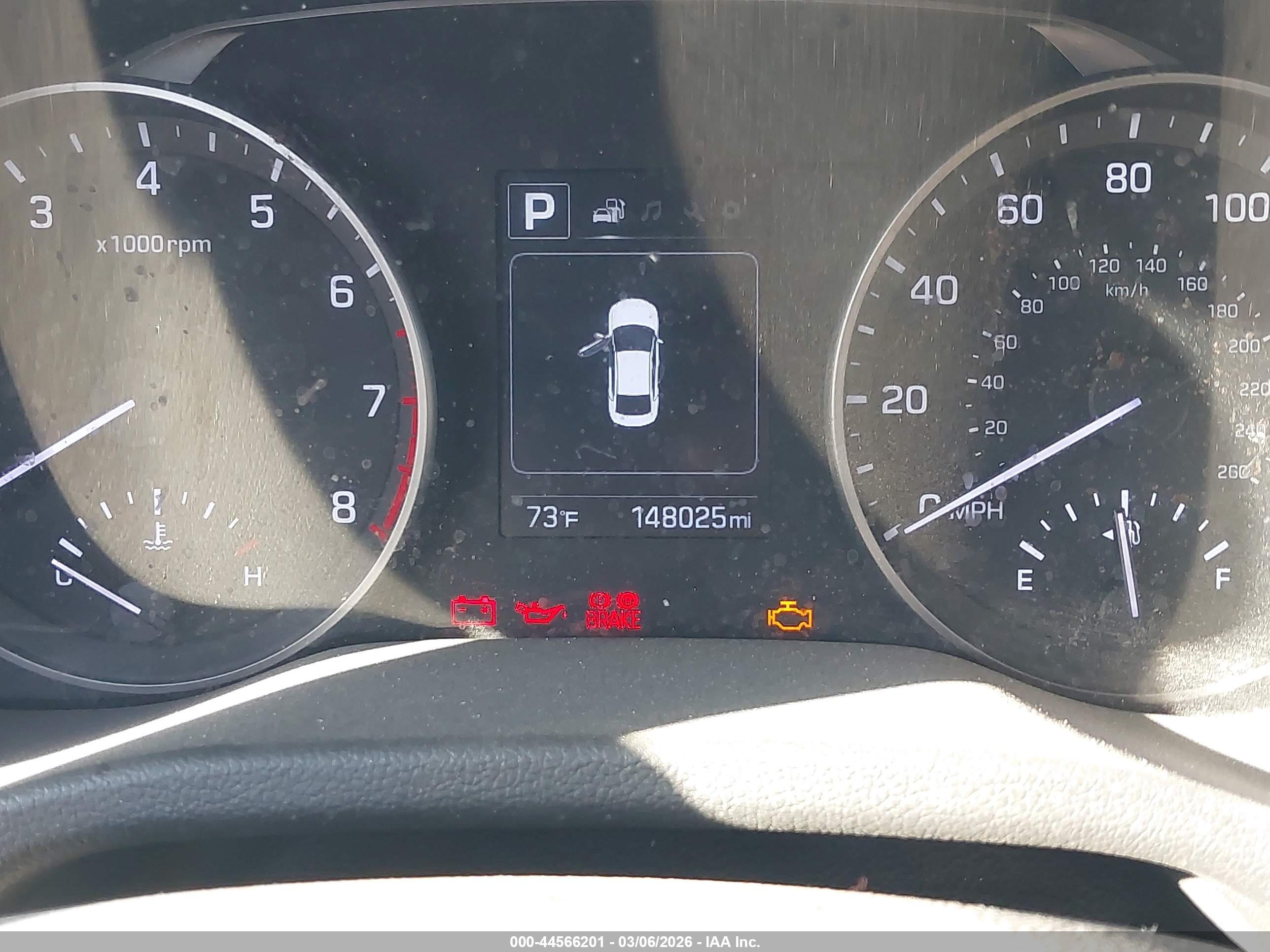 HYUNDAI ELANTRA image 7