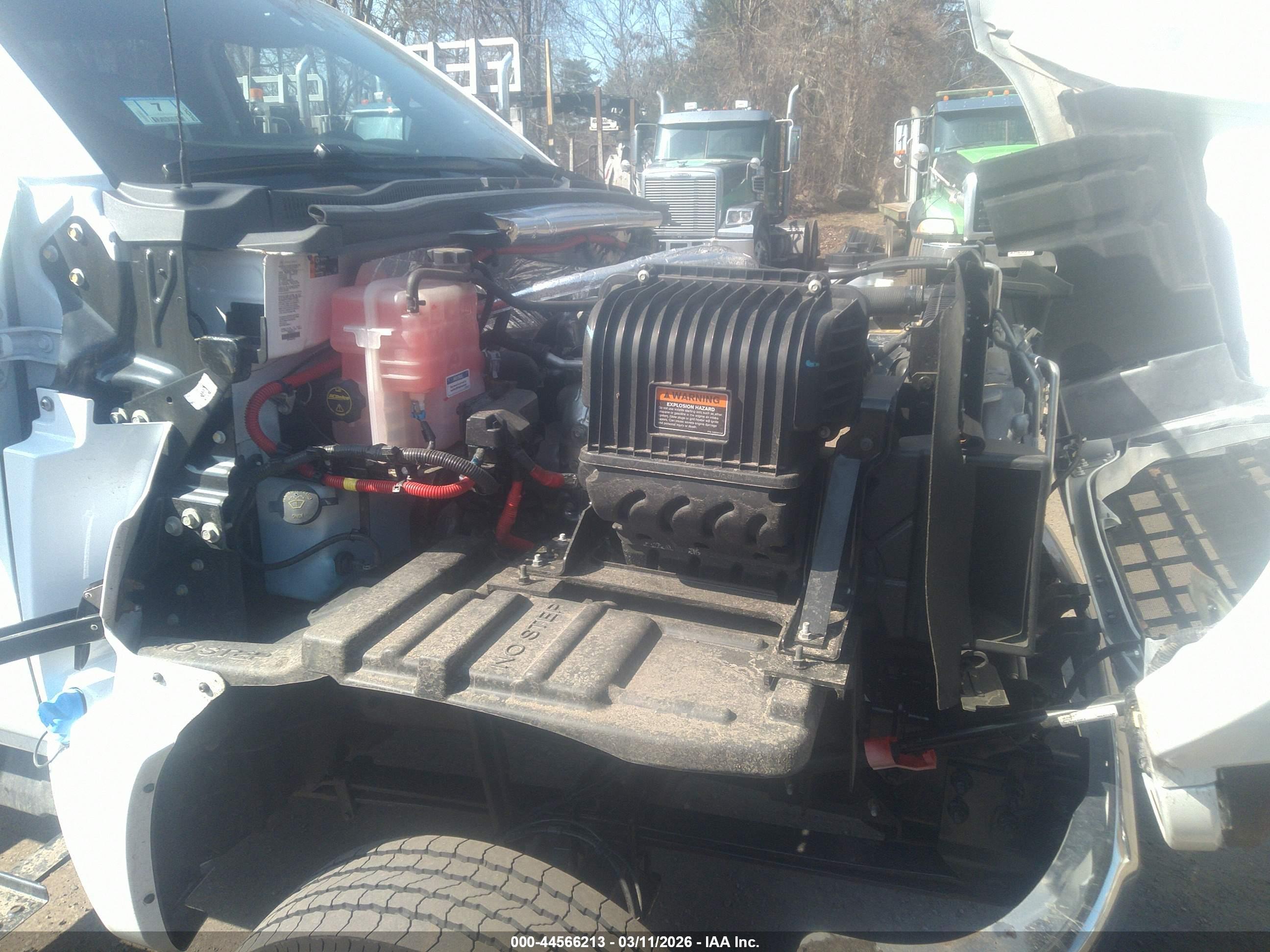 CHEVROLET SILVERADO image 10