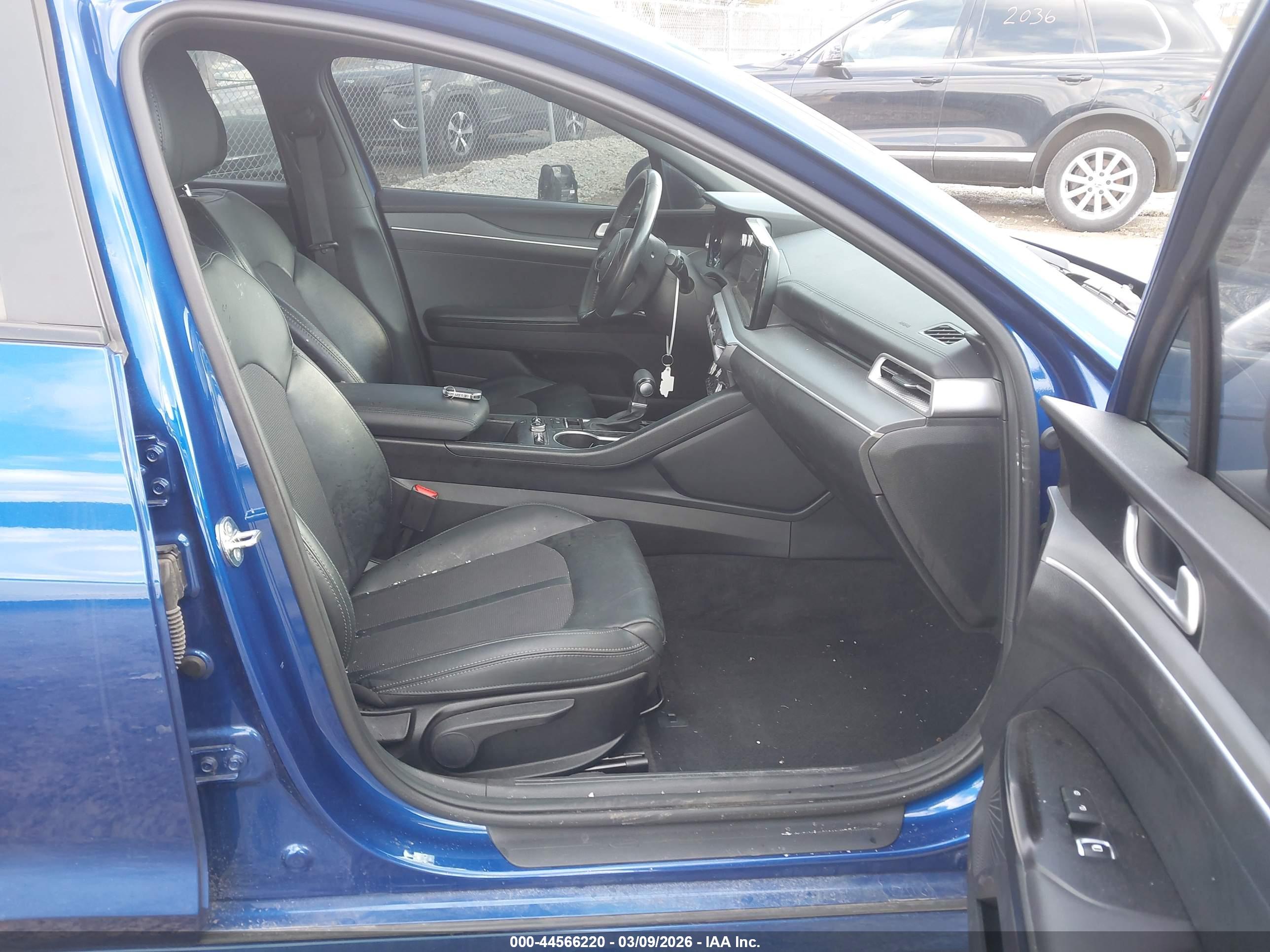 KIA K5 image 5