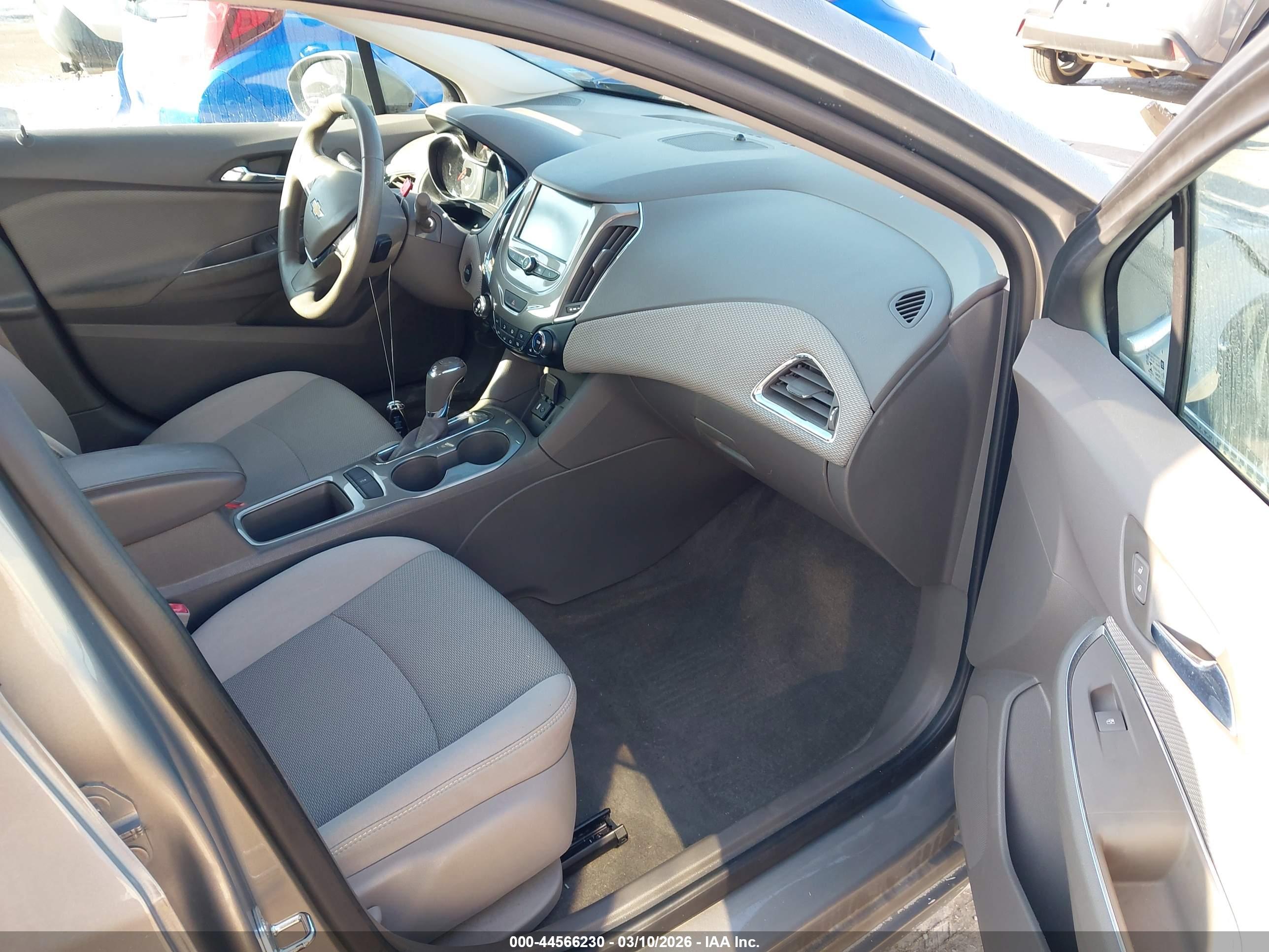 CHEVROLET CRUZE image 5