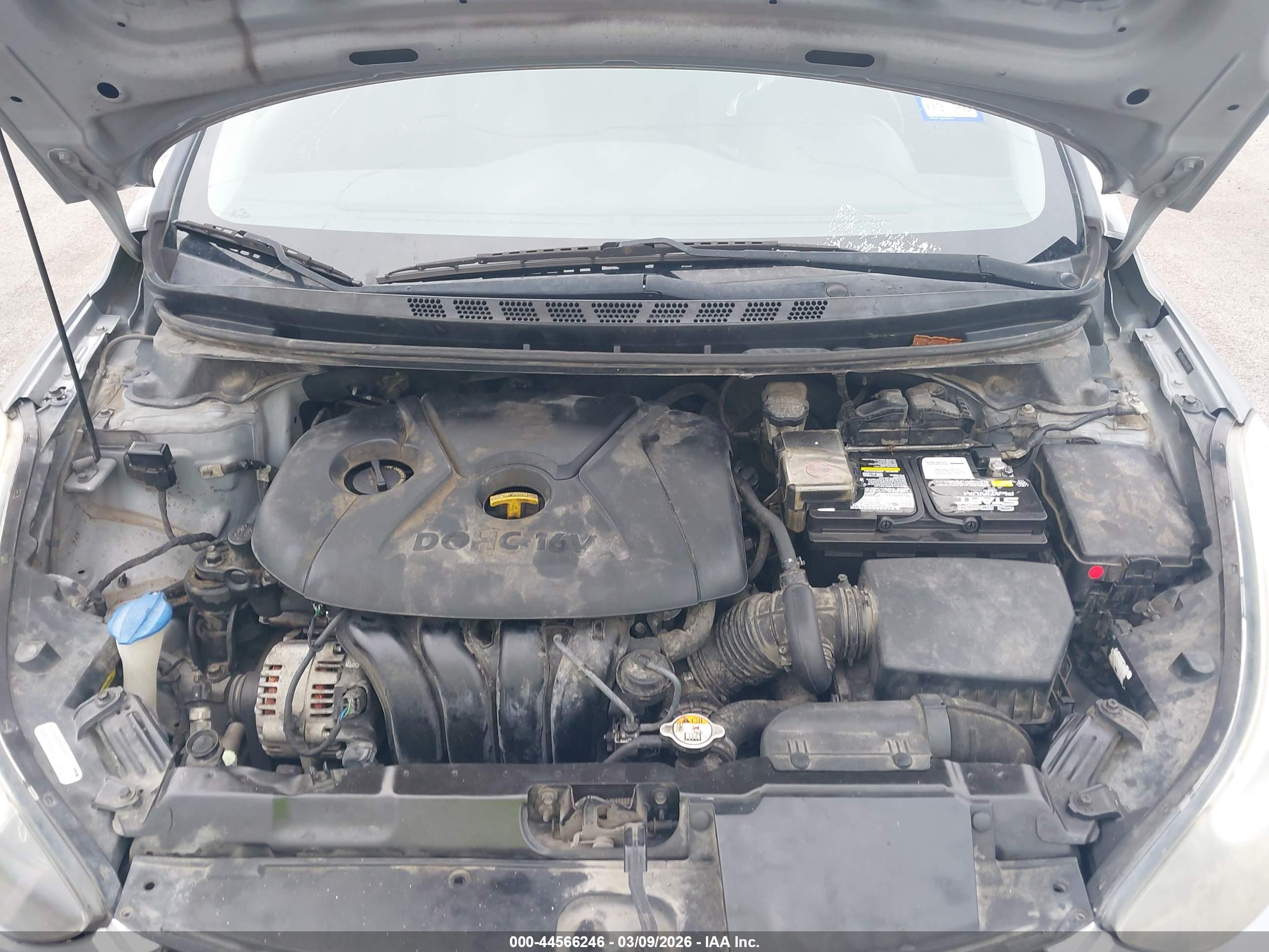 HYUNDAI ELANTRA image 10