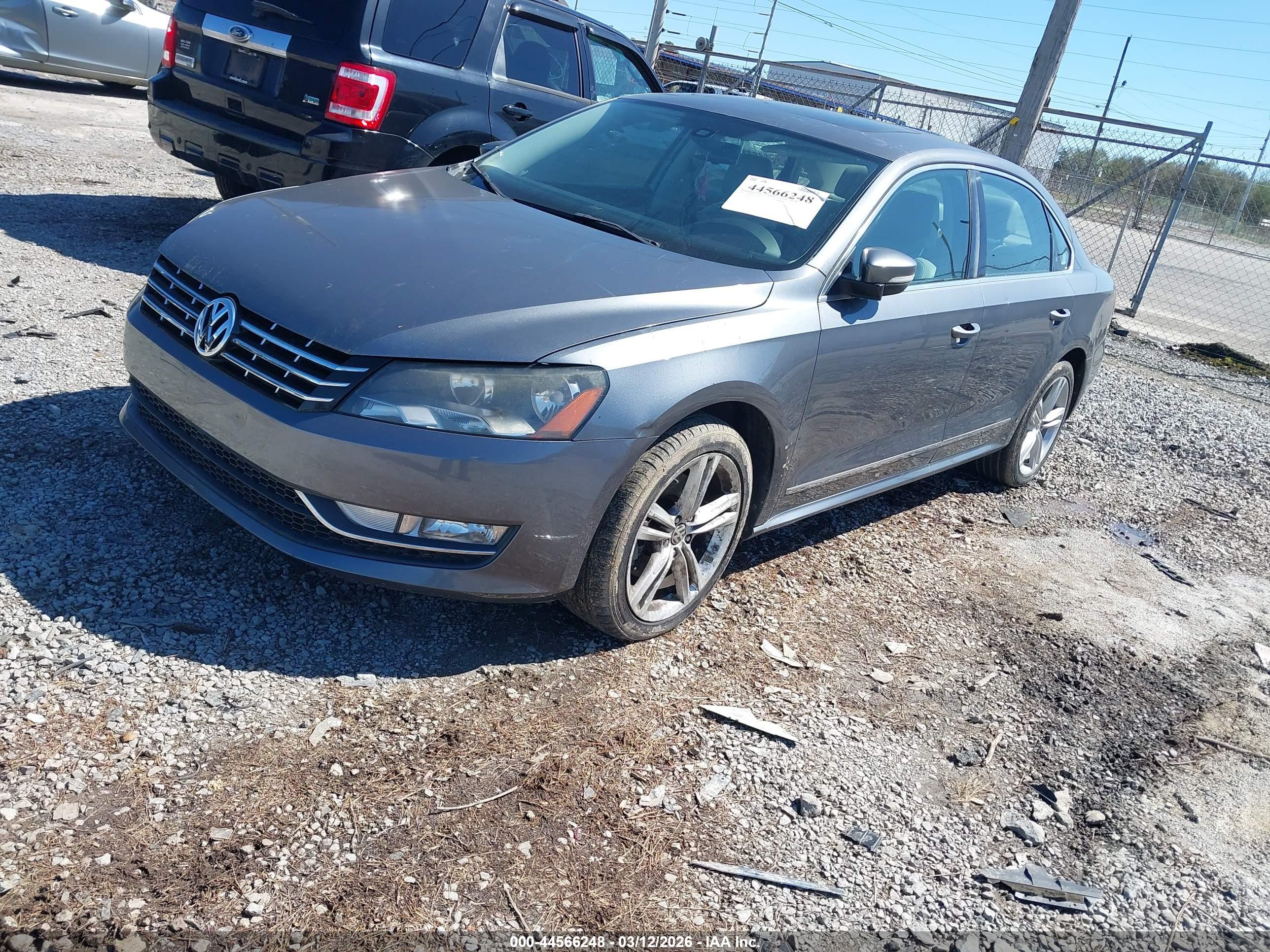 VOLKSWAGEN PASSAT image 2