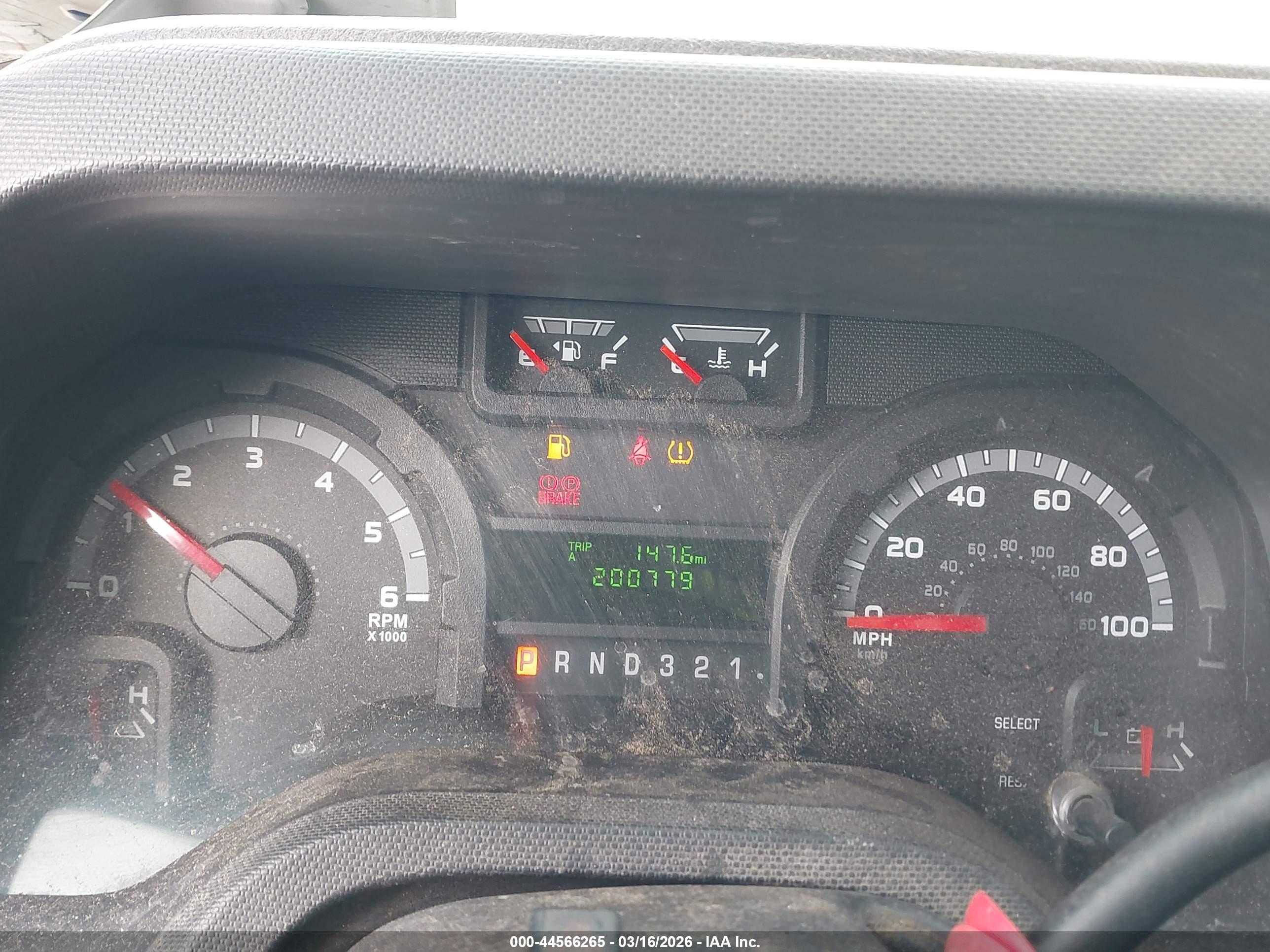 FORD E-350 image 6