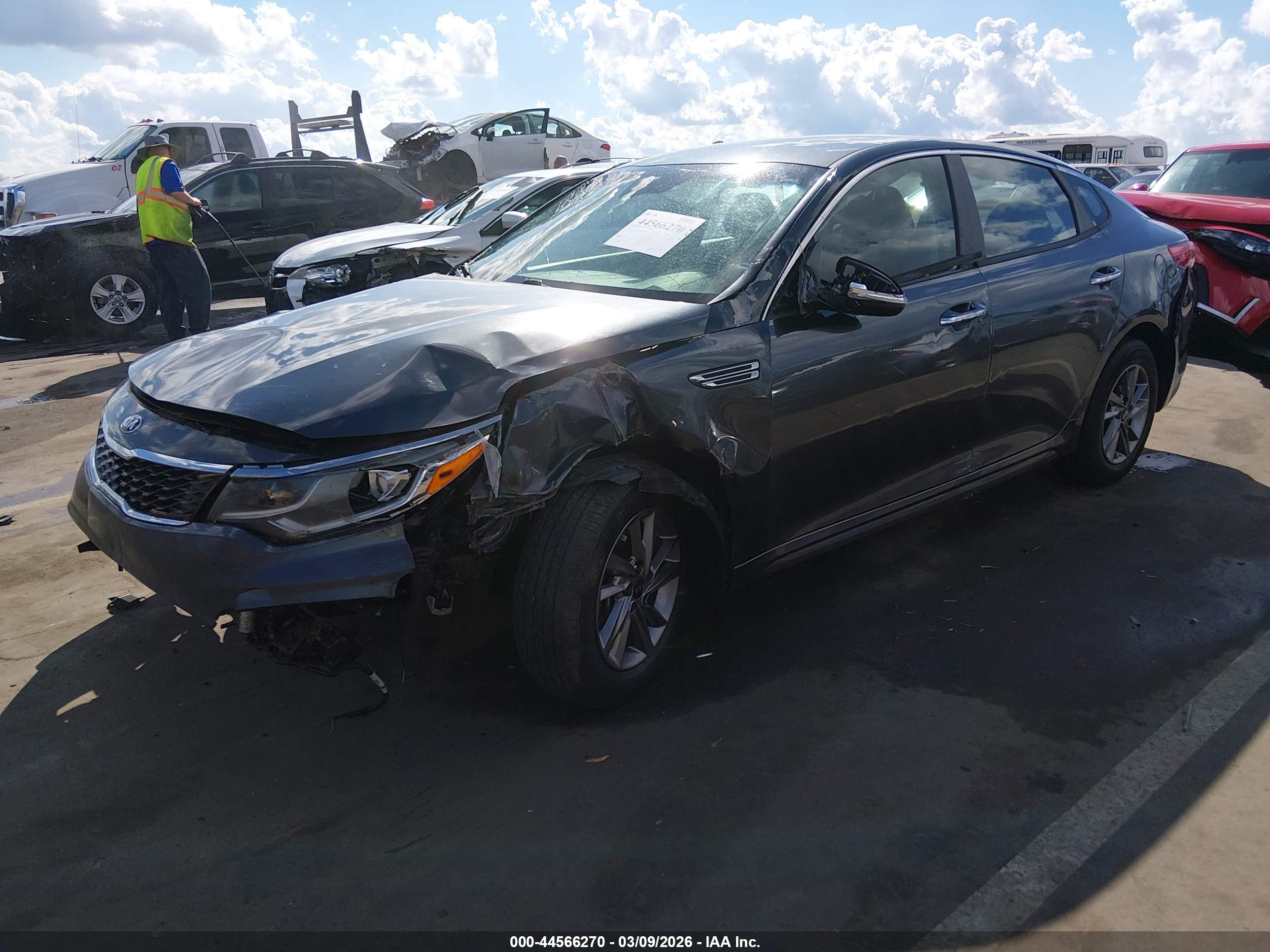 KIA OPTIMA image 2