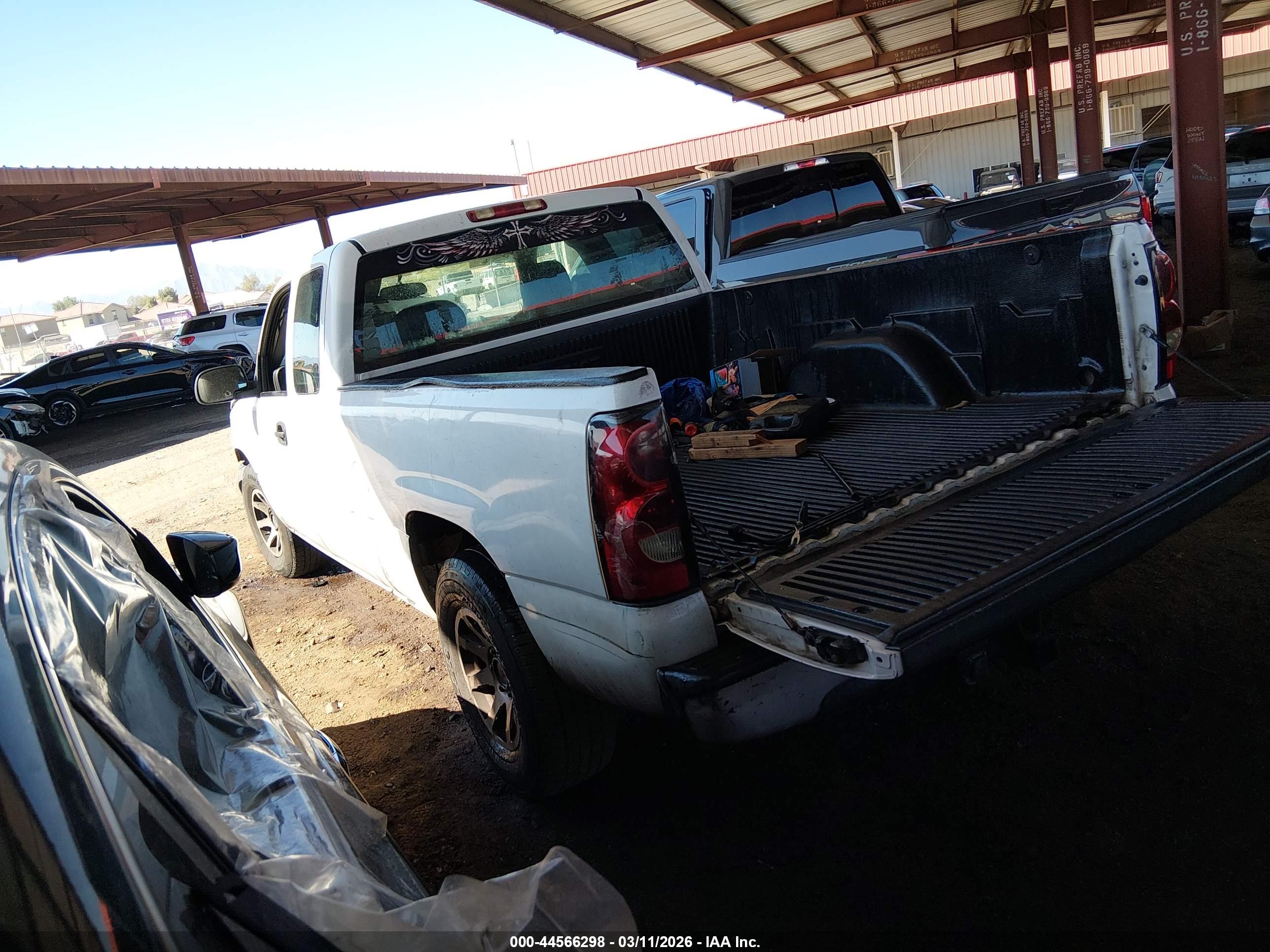 CHEVROLET SILVERADO image 3