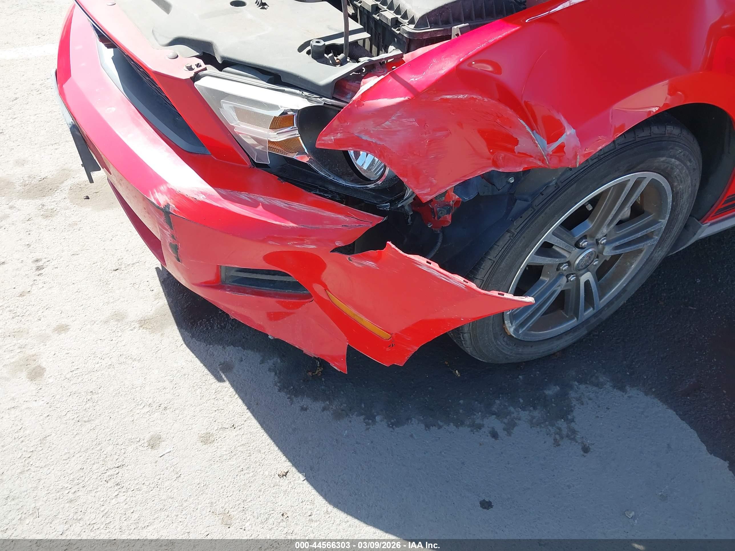 FORD MUSTANG image 6