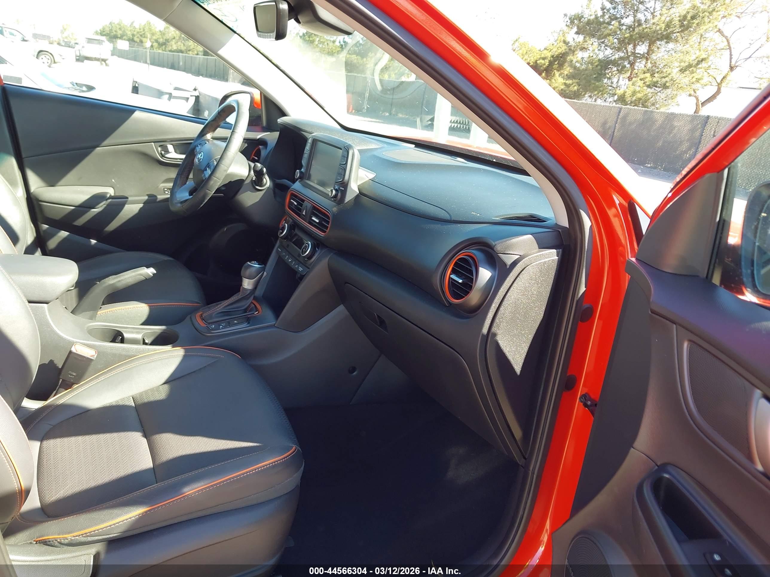 HYUNDAI KONA image 5