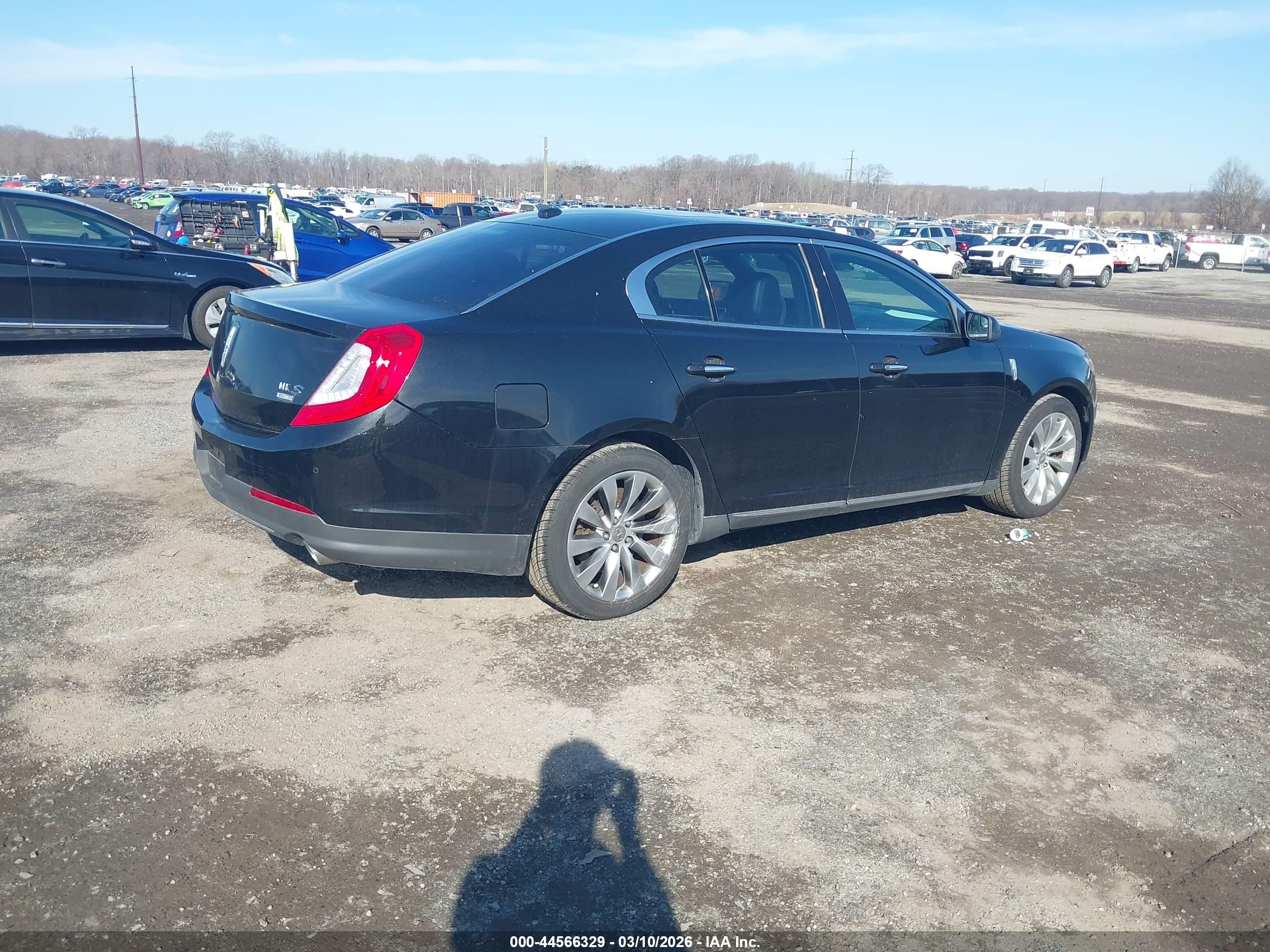 LINCOLN MKS image 4
