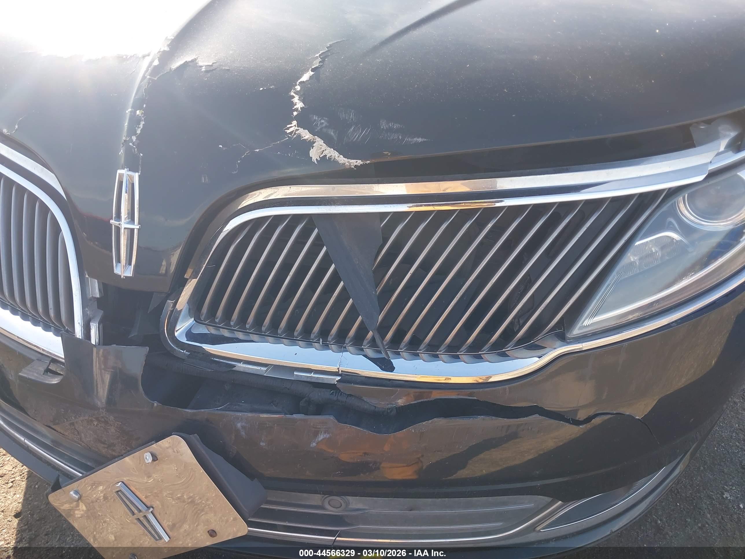 LINCOLN MKS image 6