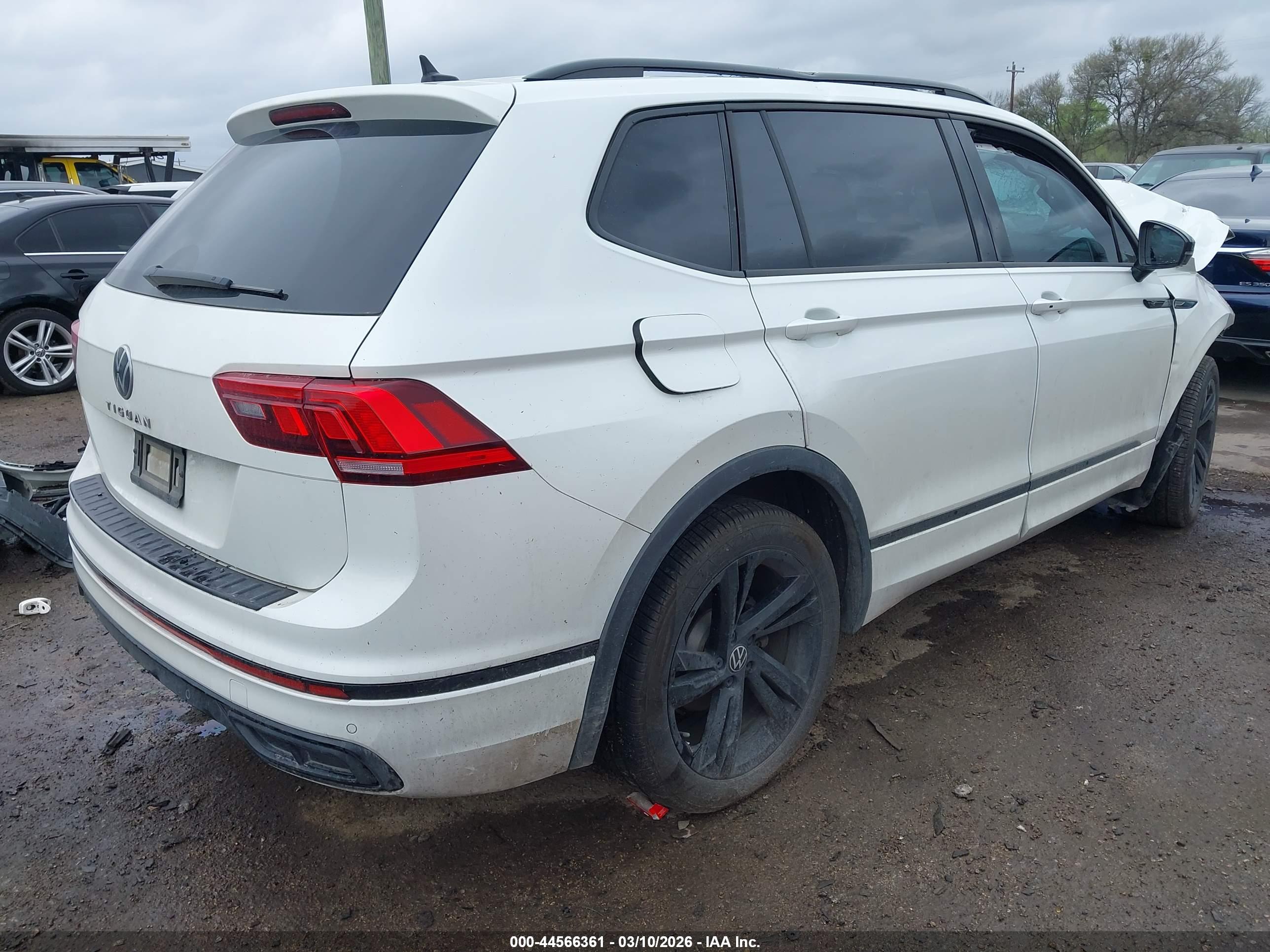 VOLKSWAGEN TIGUAN image 4