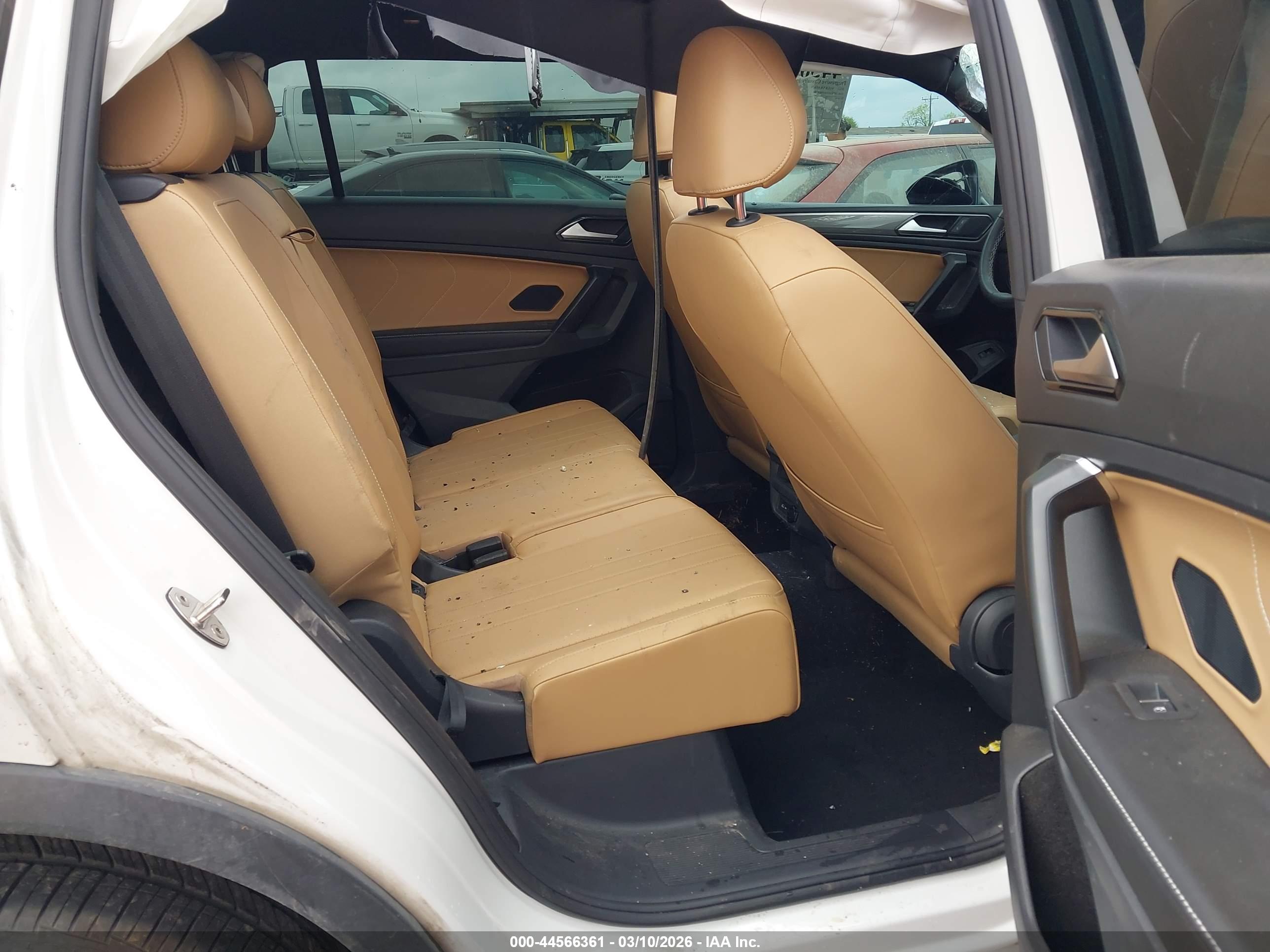 VOLKSWAGEN TIGUAN image 8