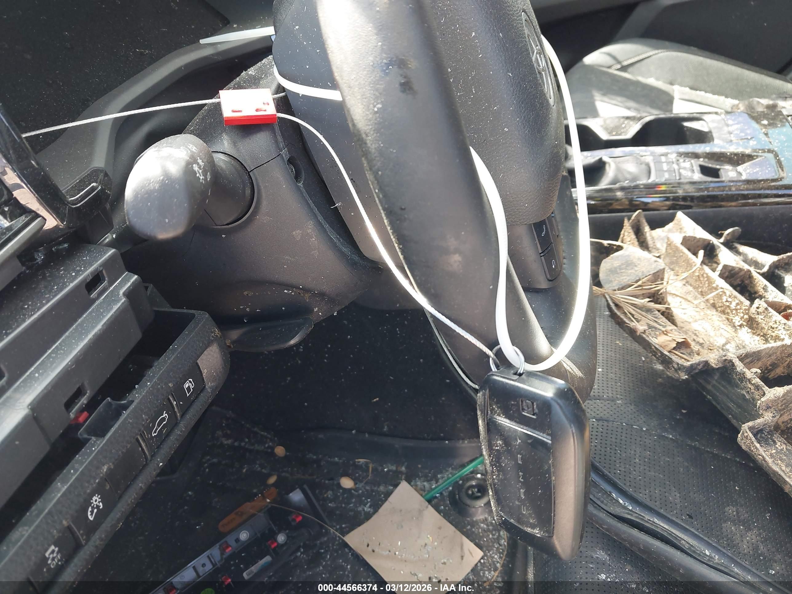 TOYOTA CAMRY image 11