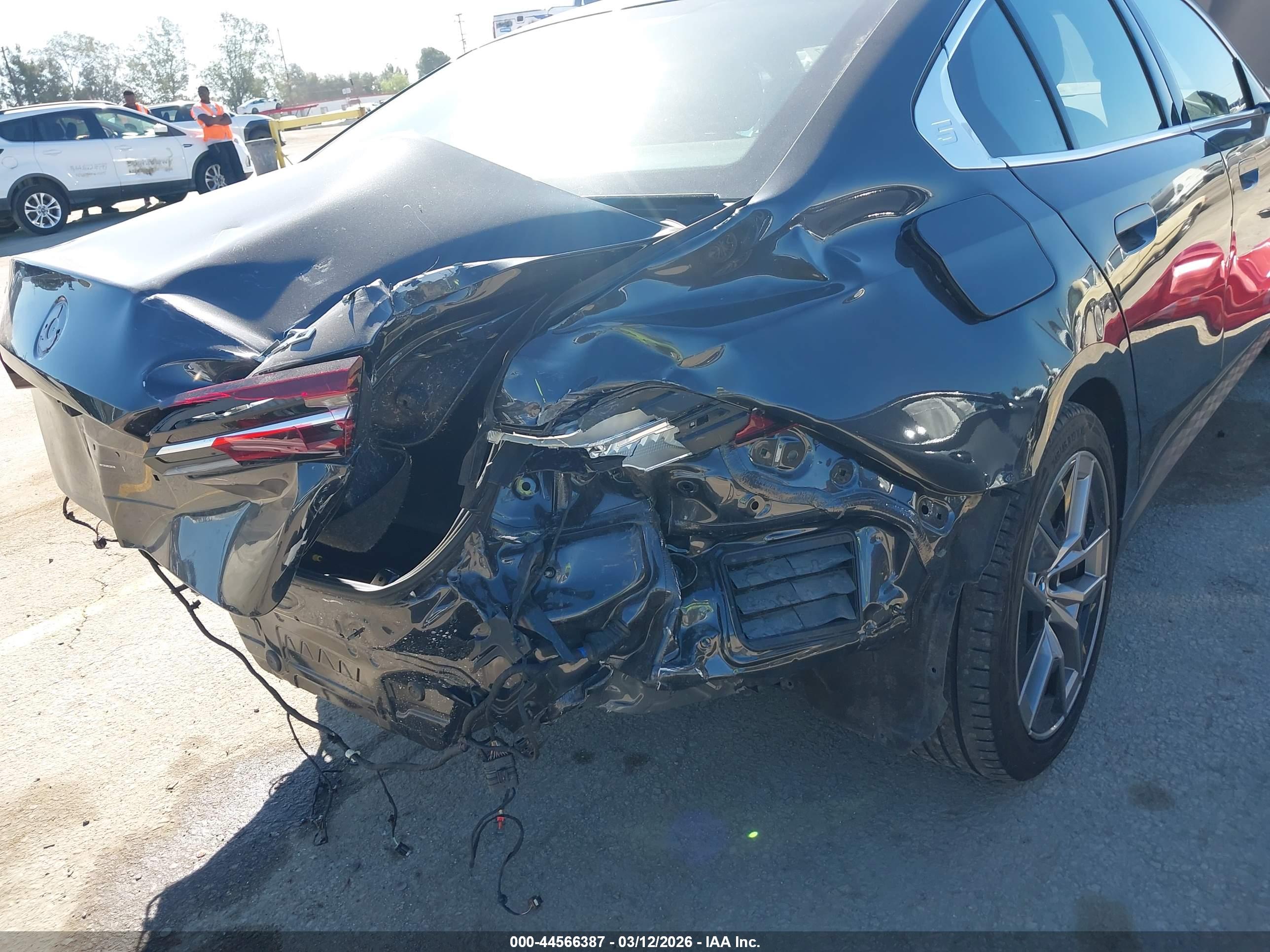 BMW I5 image 6