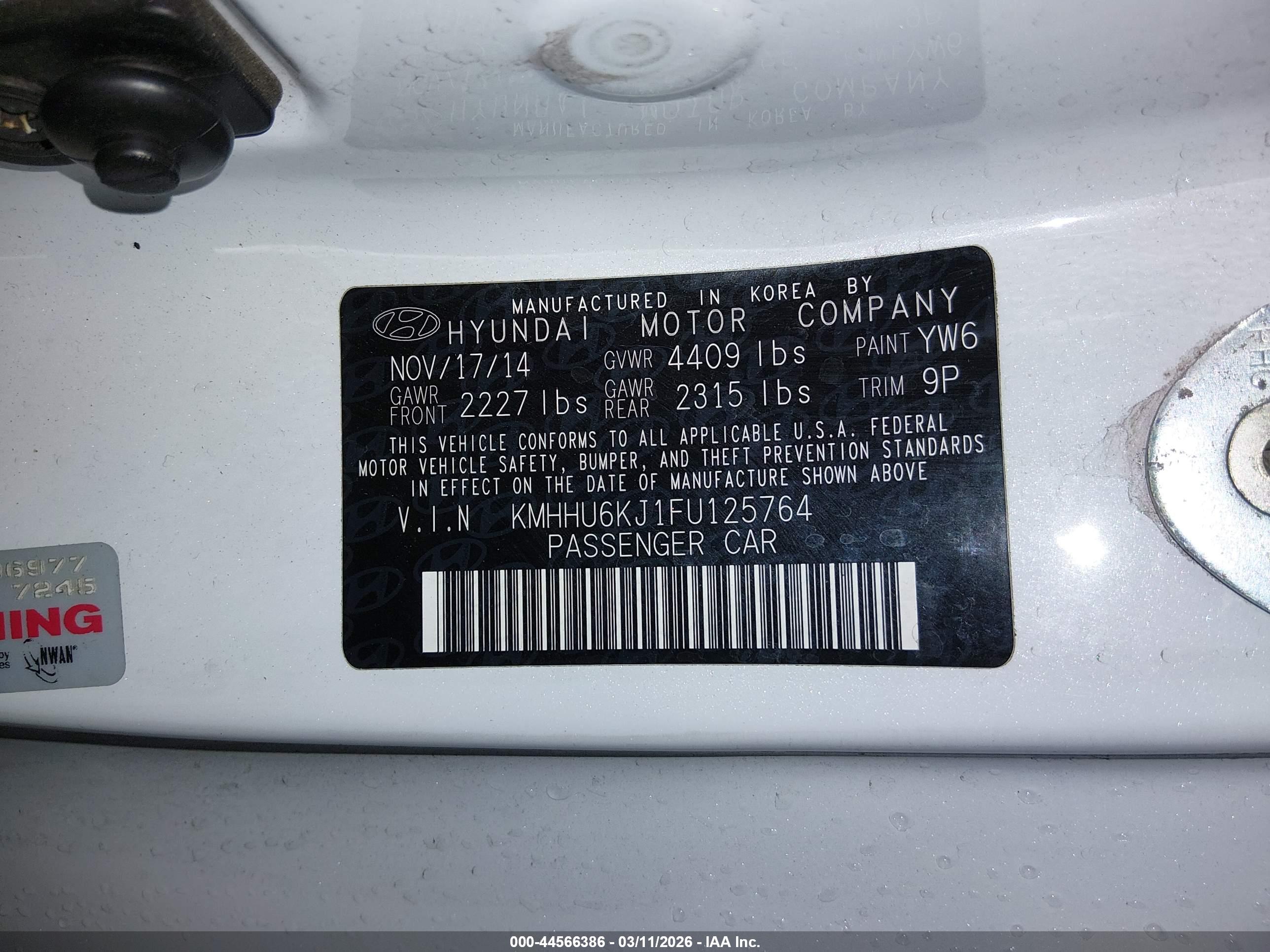 HYUNDAI GENESIS image 9