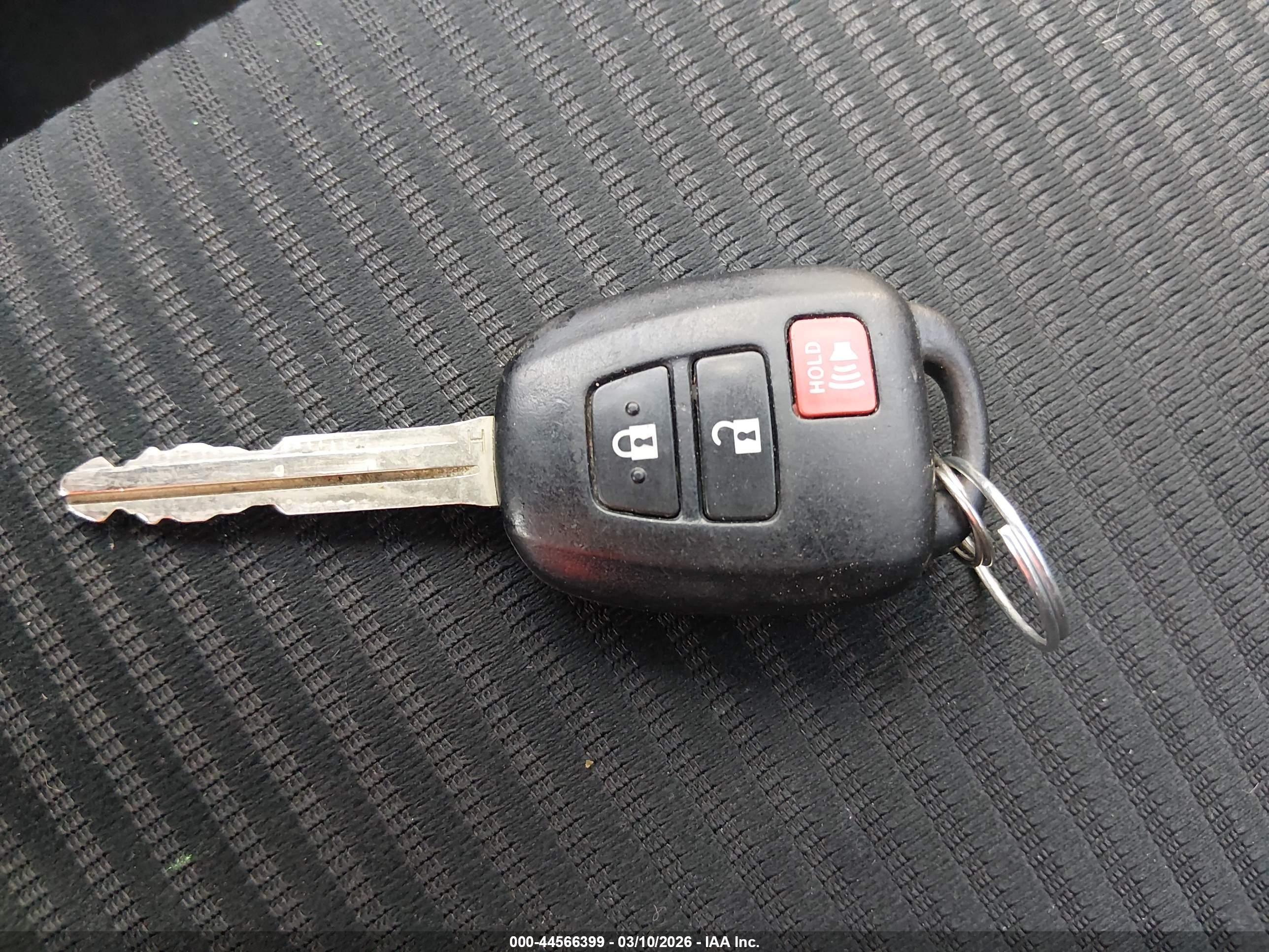 TOYOTA RAV4 image 11