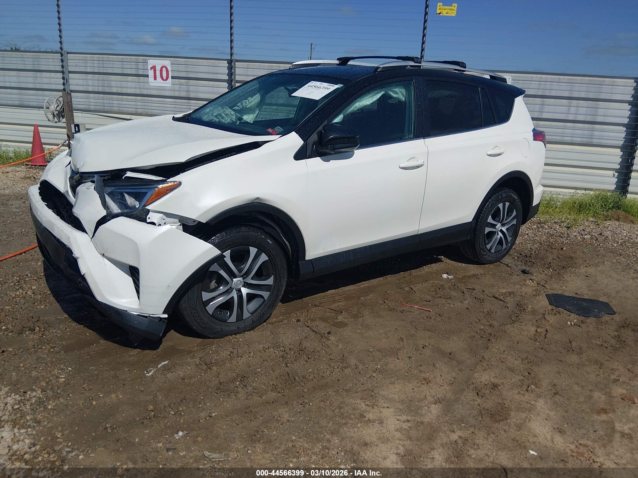 TOYOTA RAV4 image 2
