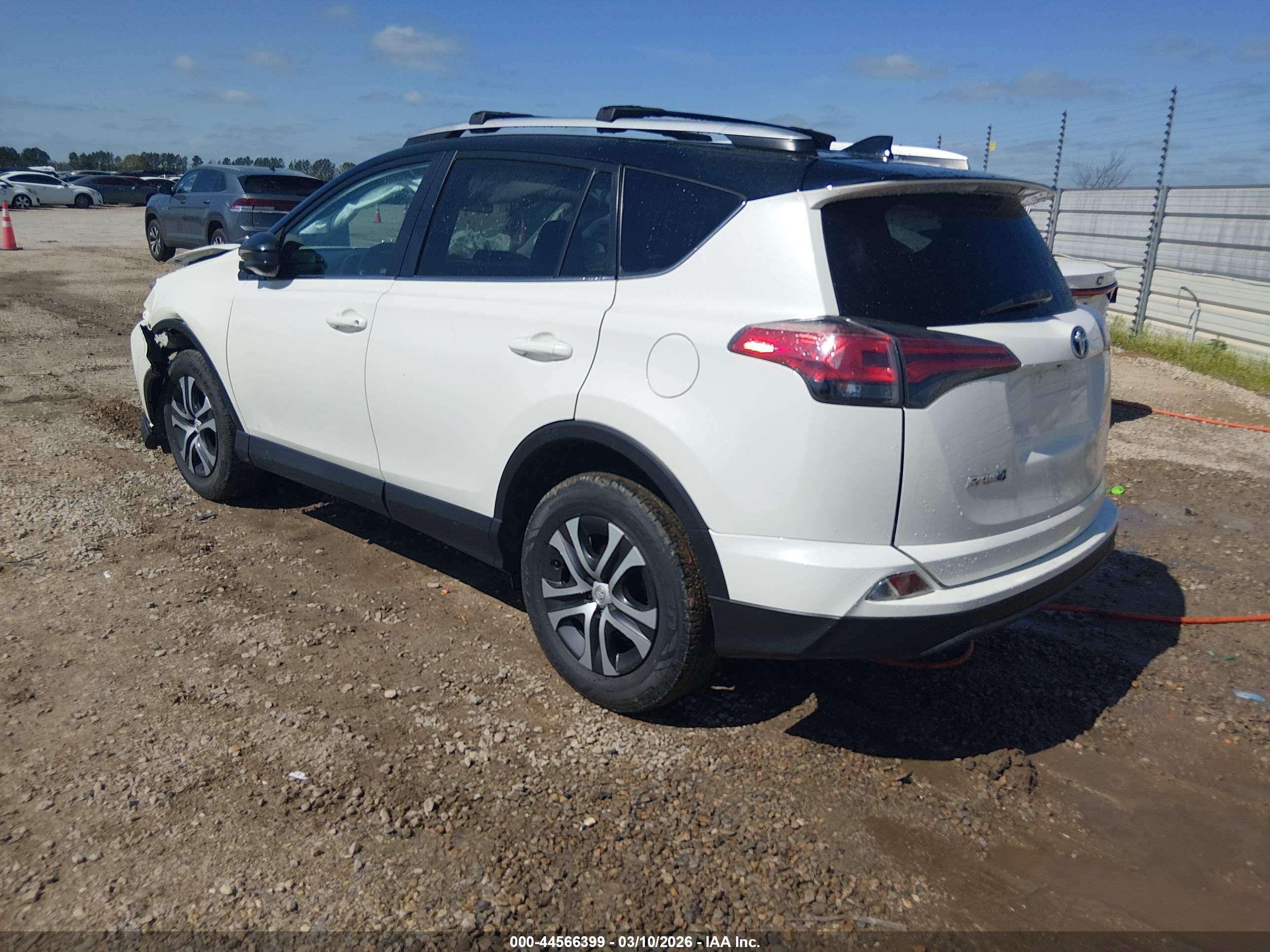 TOYOTA RAV4 image 3