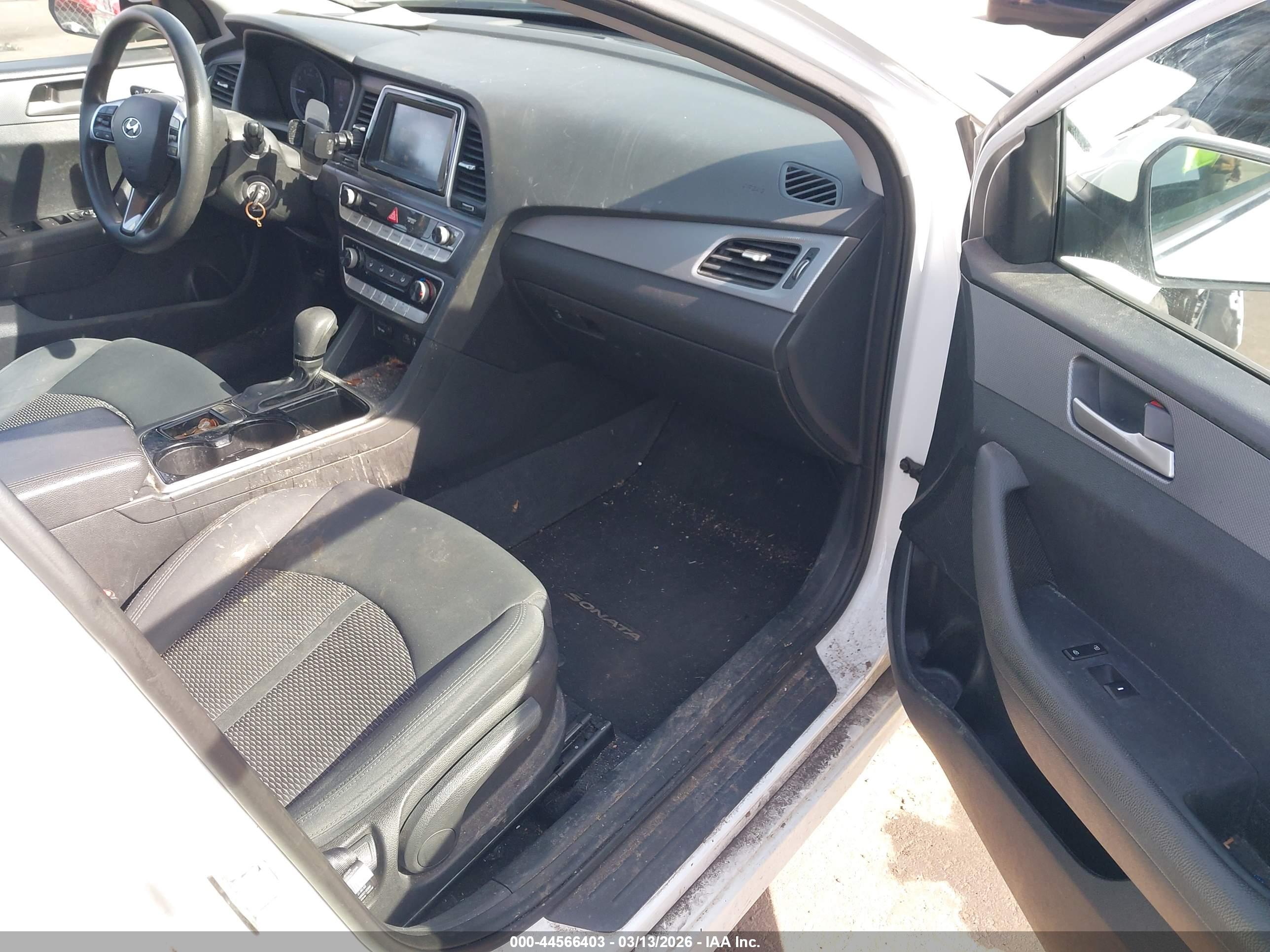 HYUNDAI SONATA image 5