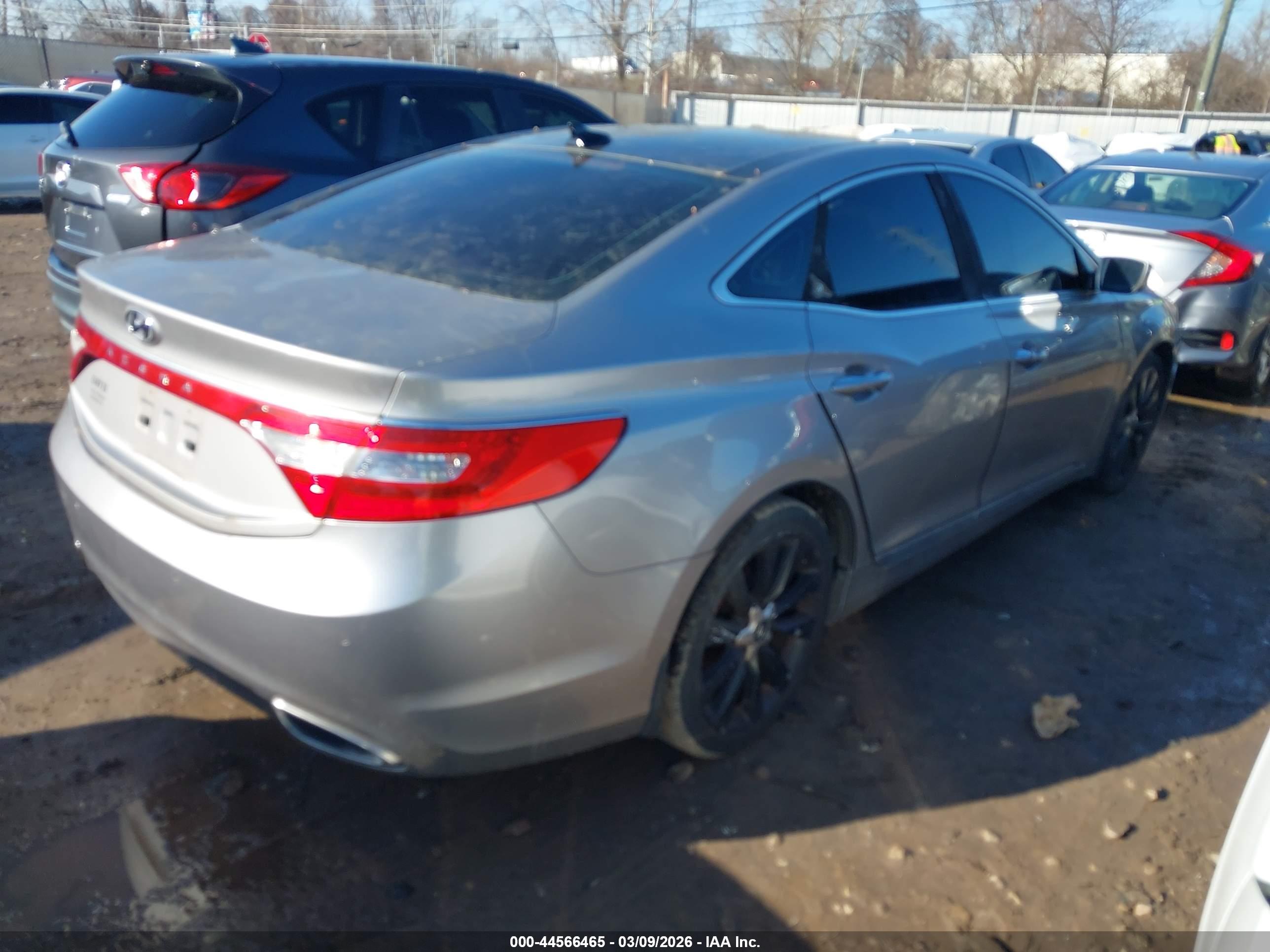 HYUNDAI AZERA image 4