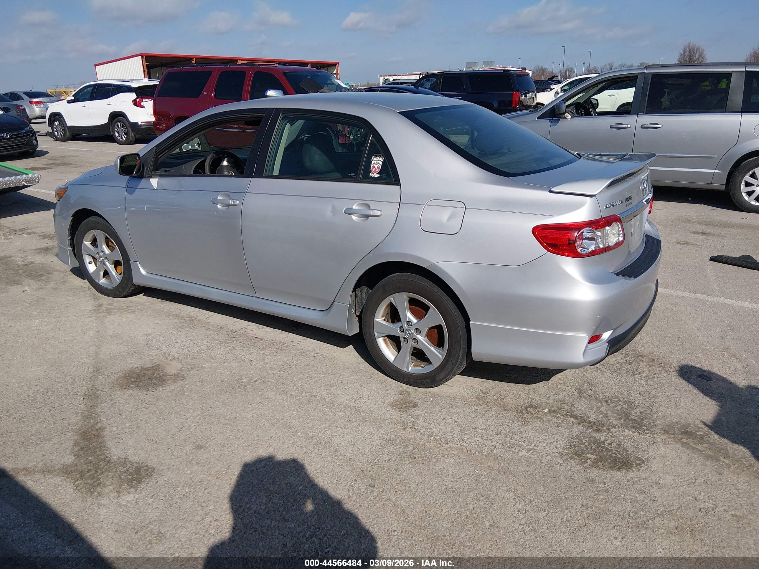 TOYOTA COROLLA image 3