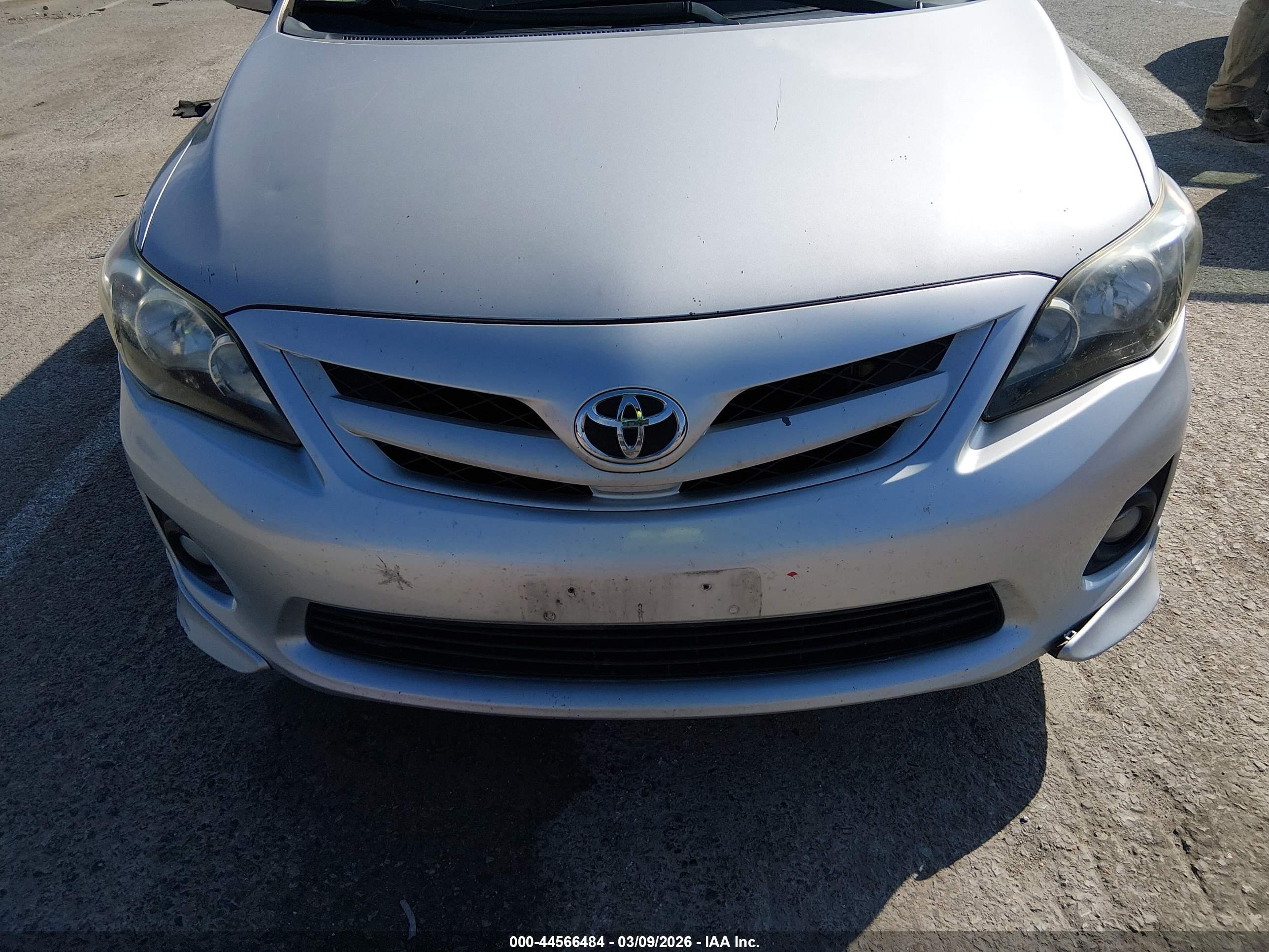 TOYOTA COROLLA image 6